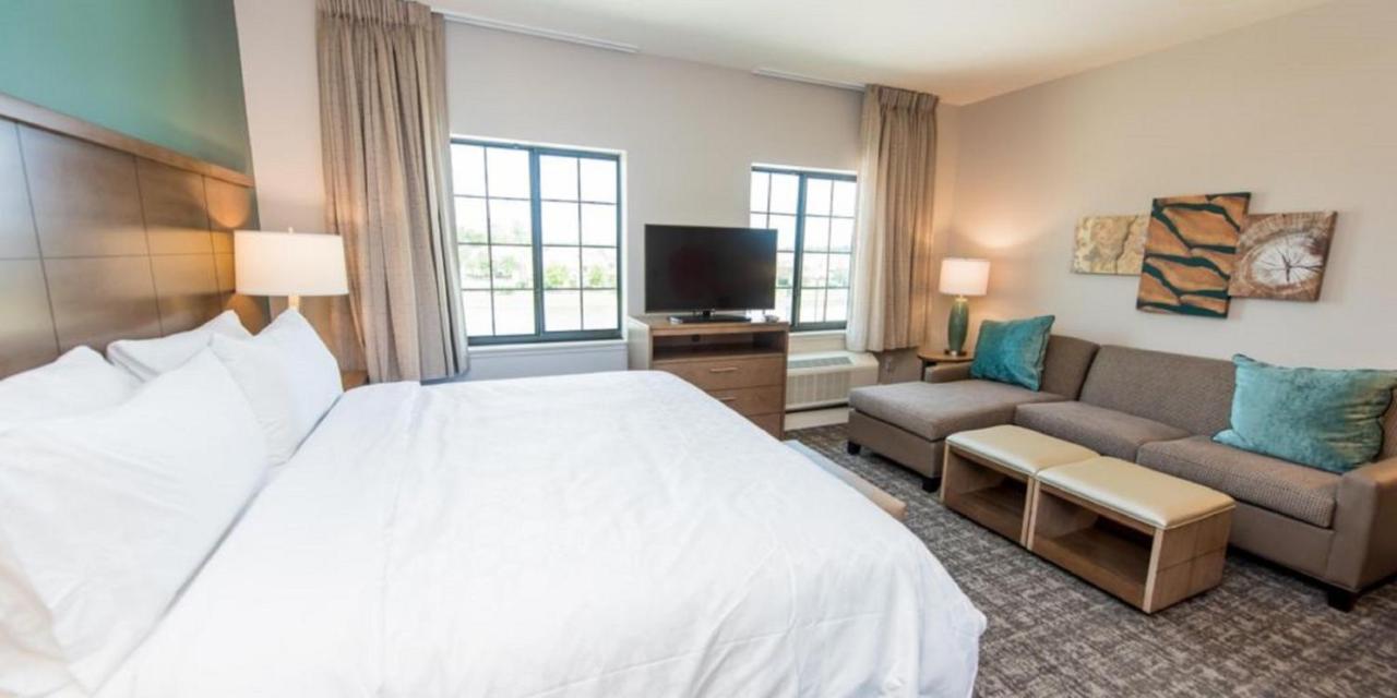 King Studio Suite with Bath Tub - Mobility Access,1025909857:JPEG