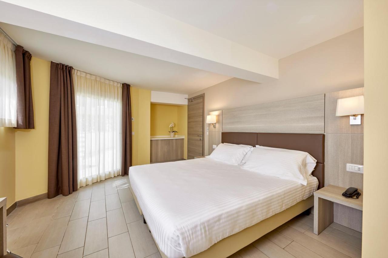 Standard Double or Twin Room,1589285215:JPEG