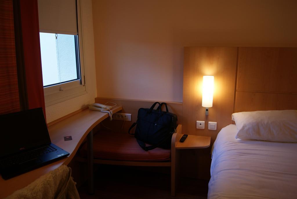 Standard Twin Room,1588116490:JPEG