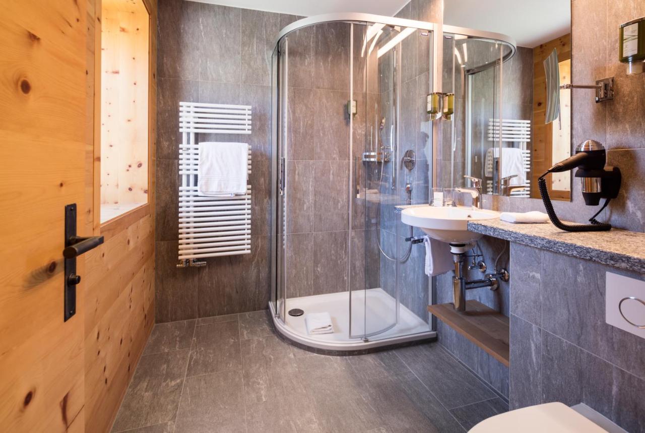 Suite Junior - Vue Partielle sur Mont Cervin