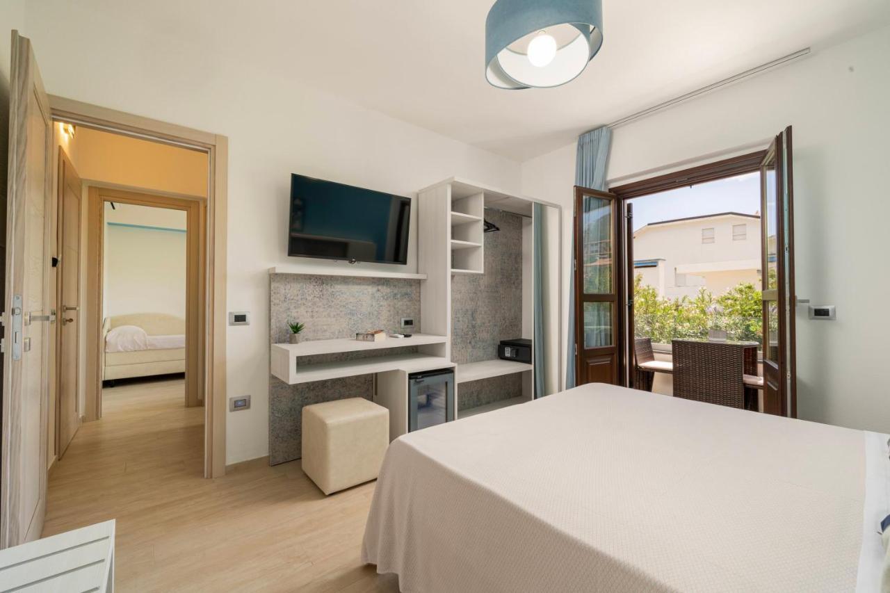 Familienzimmer mit seitlichem Meerblick