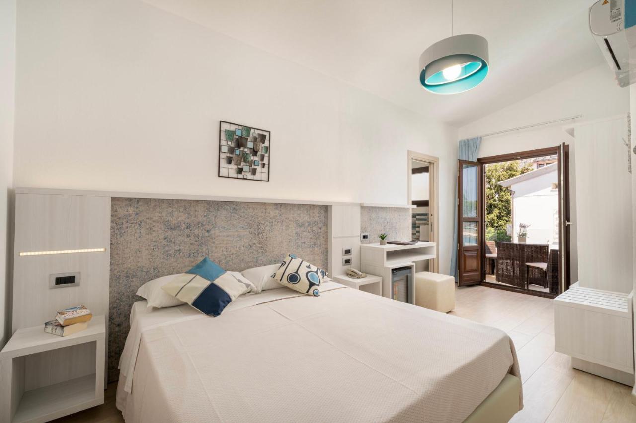 Doppelzimmer mit seitlichem Meerblick