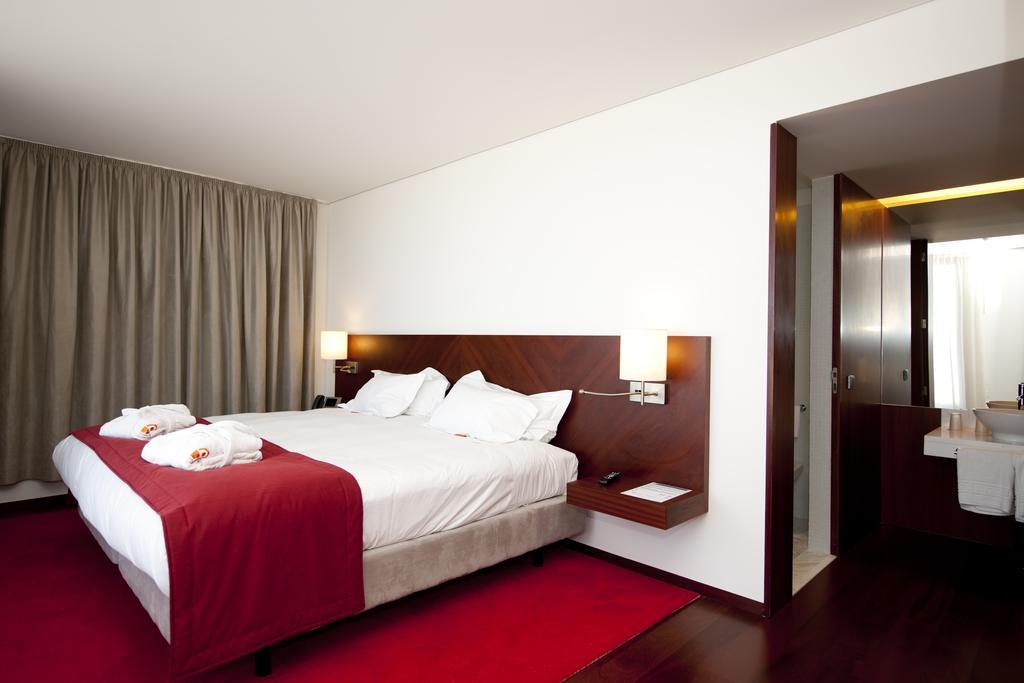 Standard Suite,705359170:JPEG