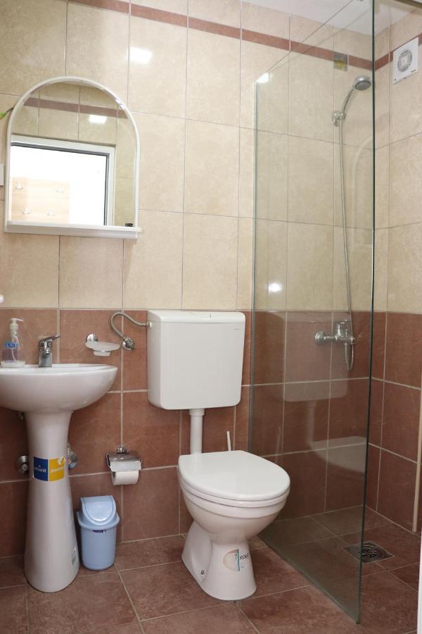 Habitación Triple con terraza compartida