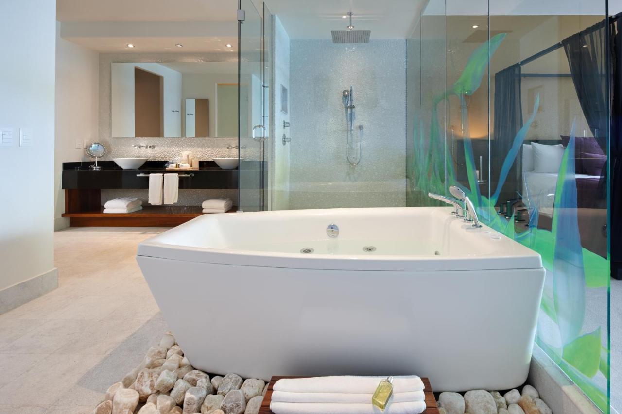 Pool View Suite,1293993730:JPEG