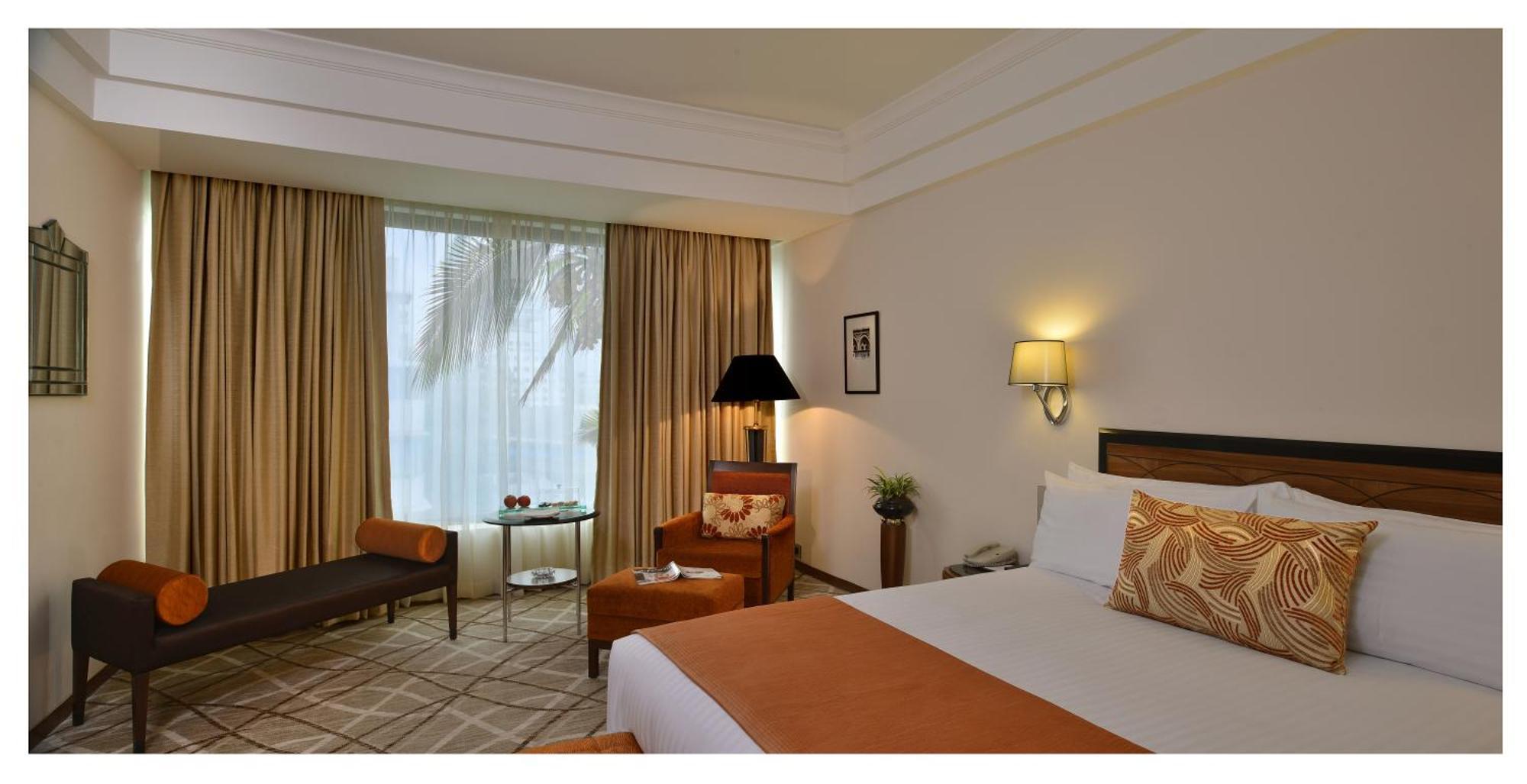Suite Deluxe con vistas parciales al mar