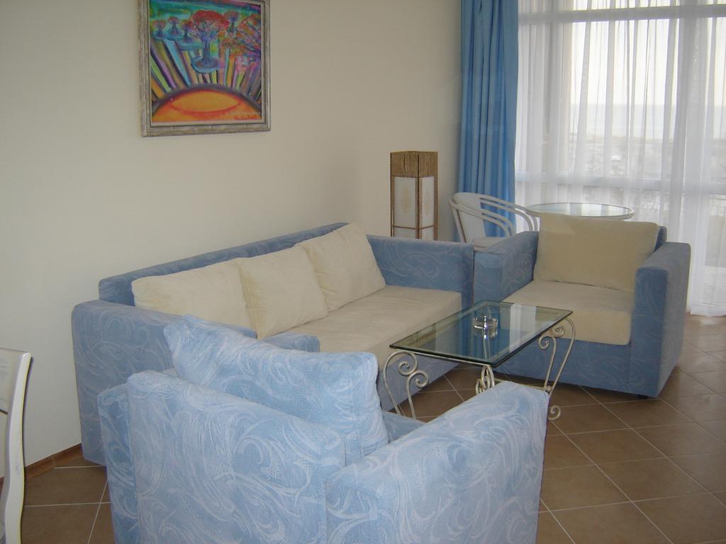 One-Bedroom Apartment Balcony Sea View Main Building Beach Access,14909560:JPEG