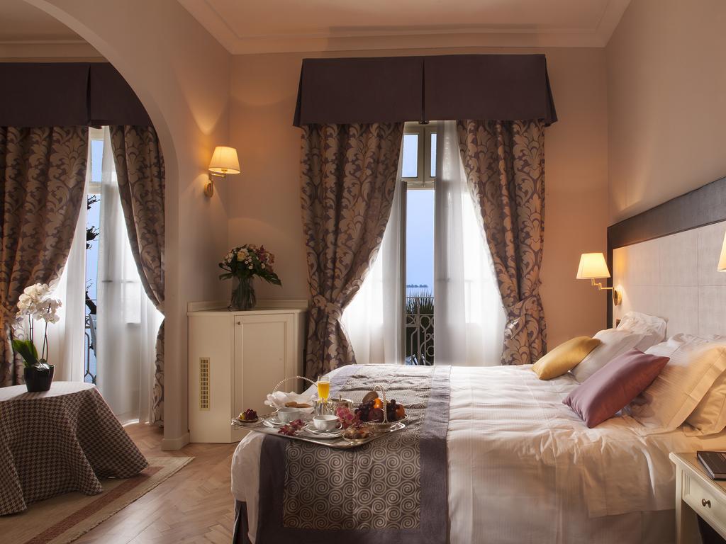 Junior Suite with Balcony and Lake View (2 Adults)
