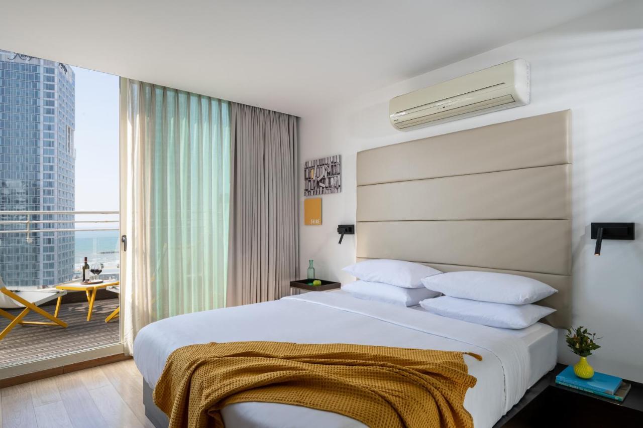 Habitación con terraza y vistas al mar