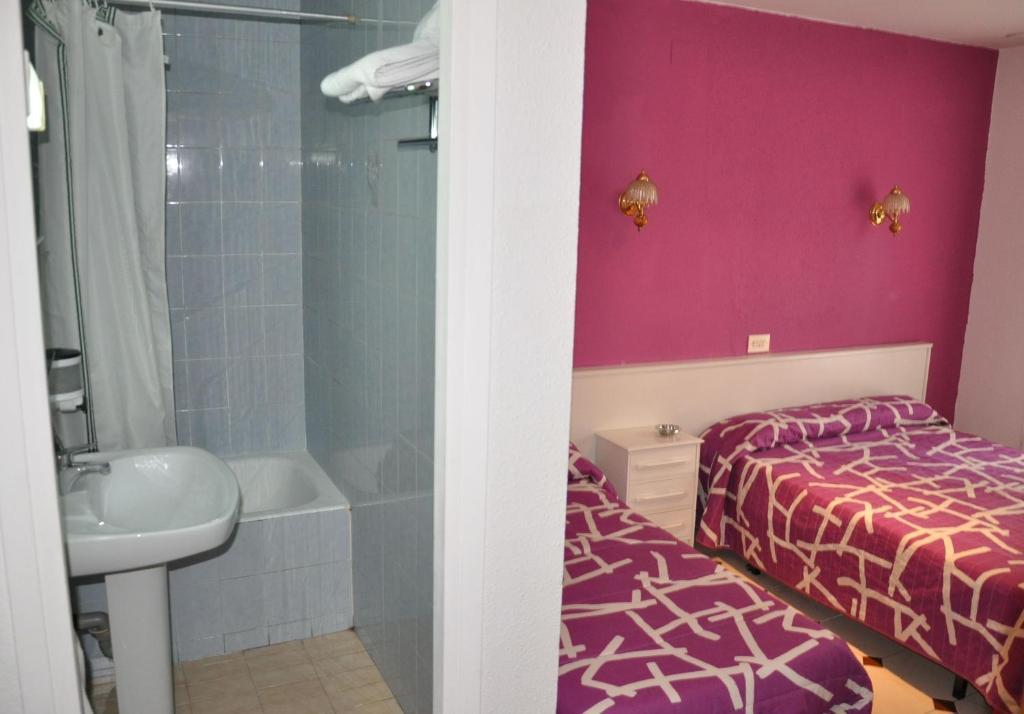 Quarto Triplo com Chuveiro