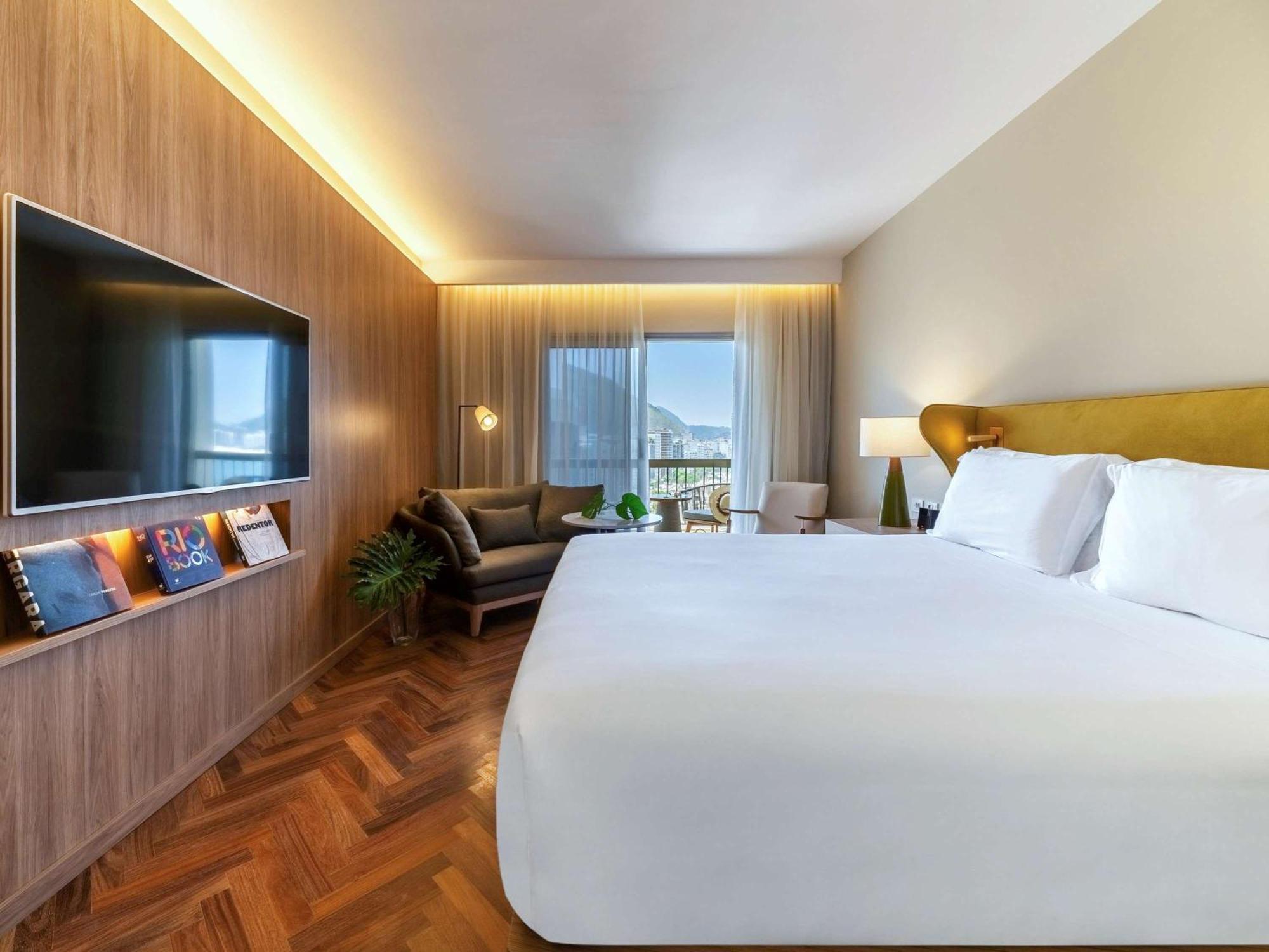 Deluxe King Room with Ocean View