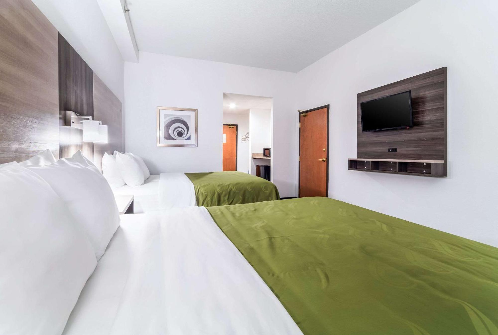 Queen Room with Two Queen Beds - Non-Smoking