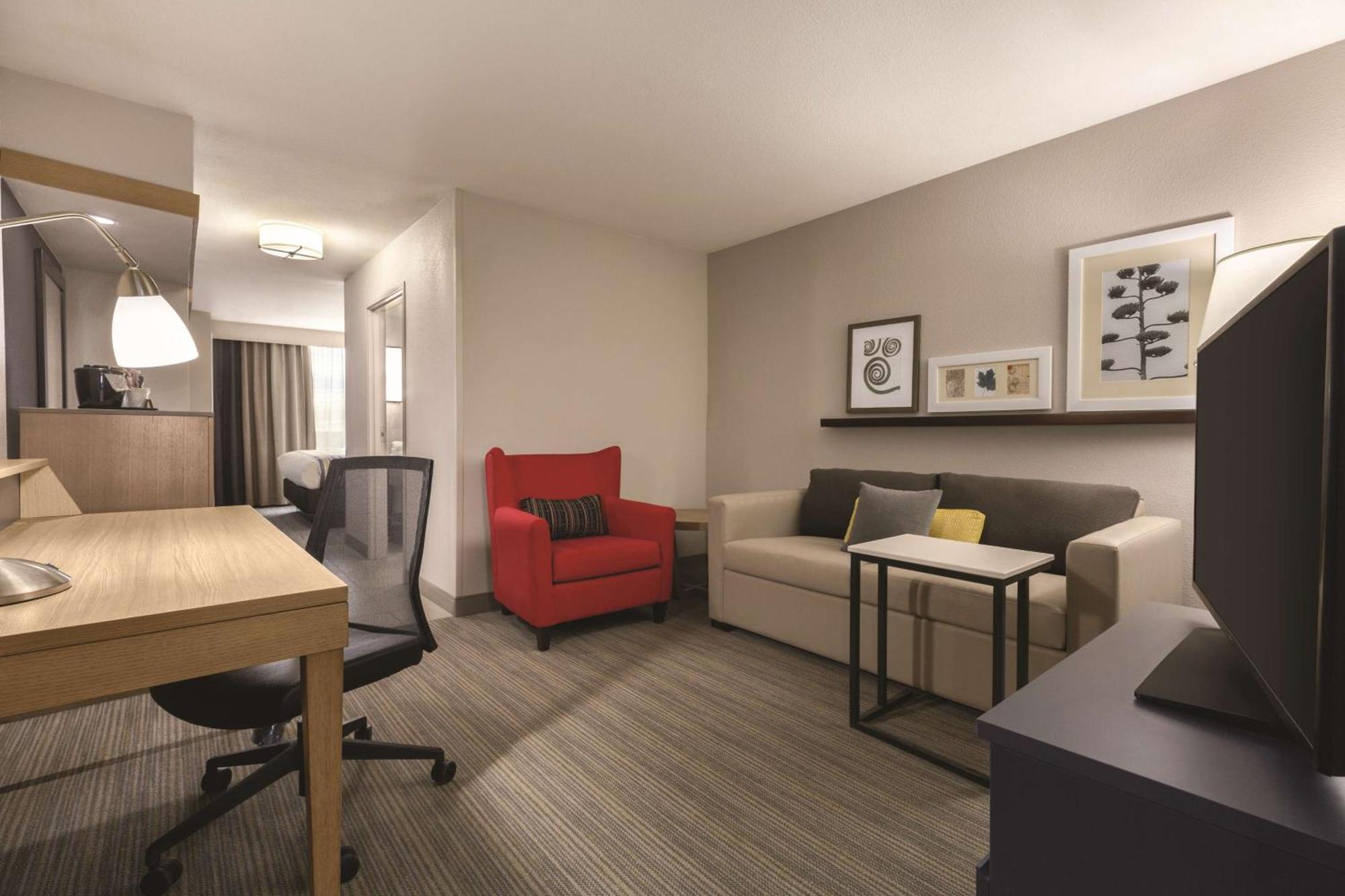 Premium One-Bedroom King Suite with Sofa Bed - Non-Smoking