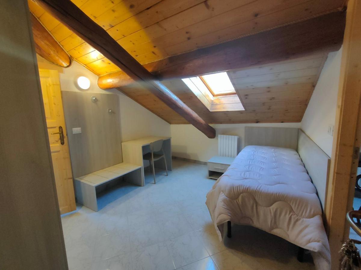 Chambre Triple Standard Mansardée