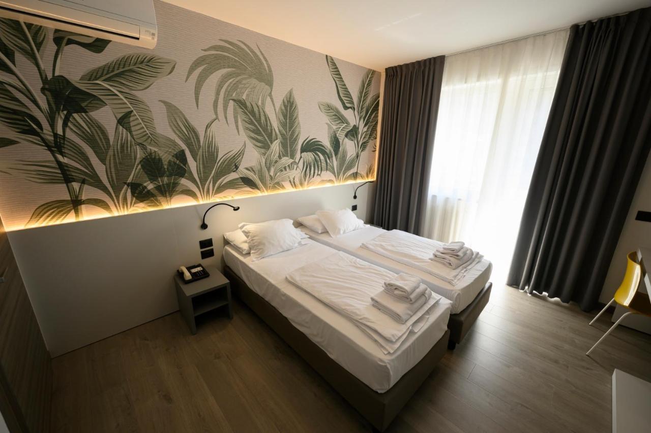 Tweepersoonskamer met 2 Aparte Bedden