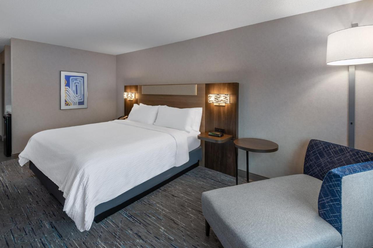 King Room - Disability Access With Roll In Shower - Non-Smoking