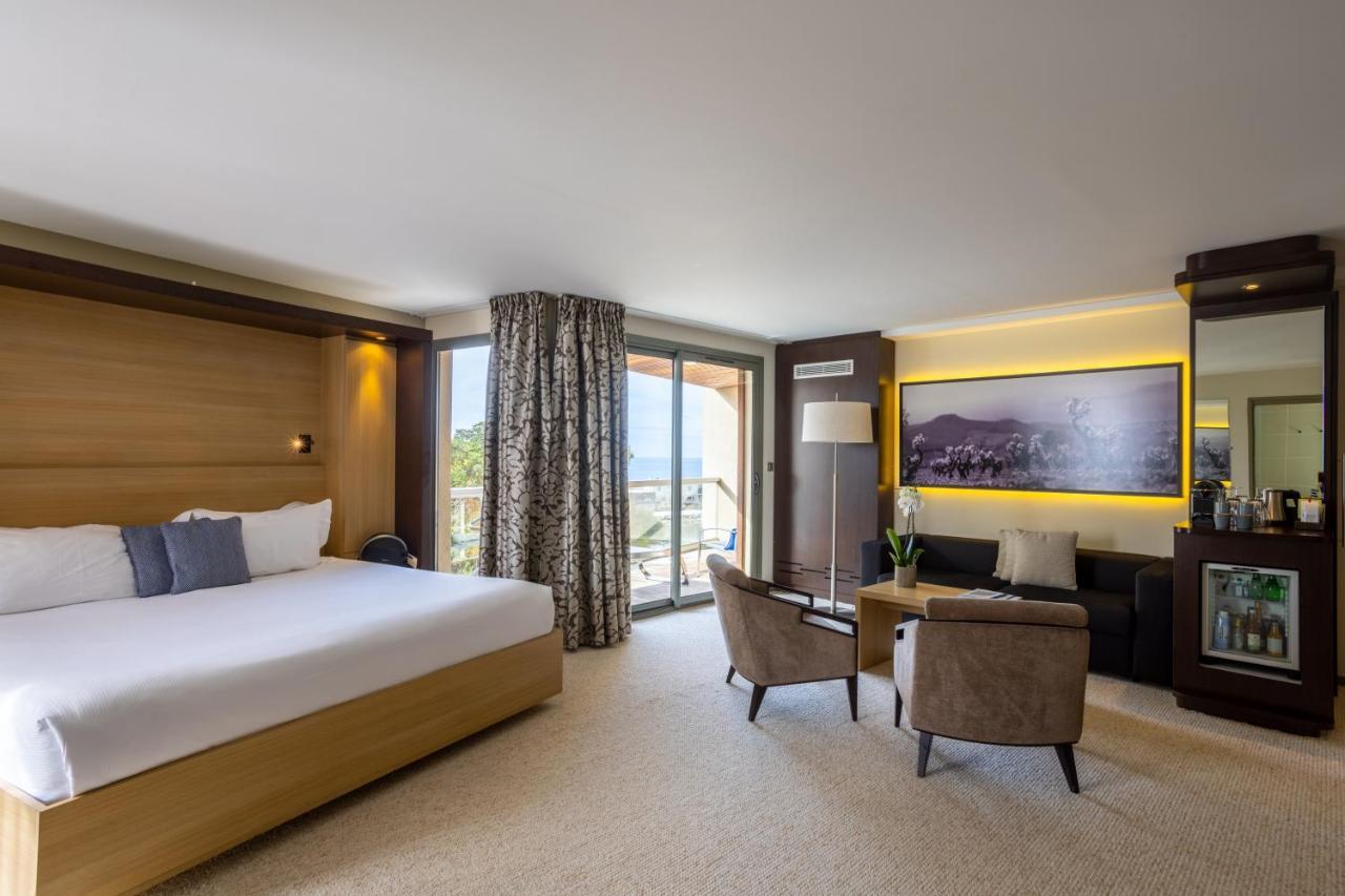 Junior Suite mit seitlichem Meerblick