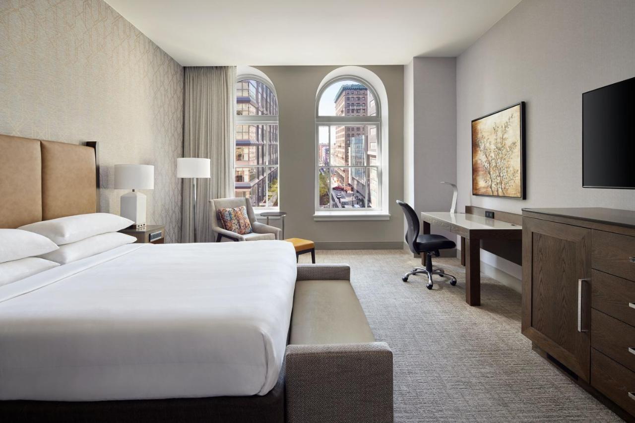 Quarto Torre com 1 Cama King-size