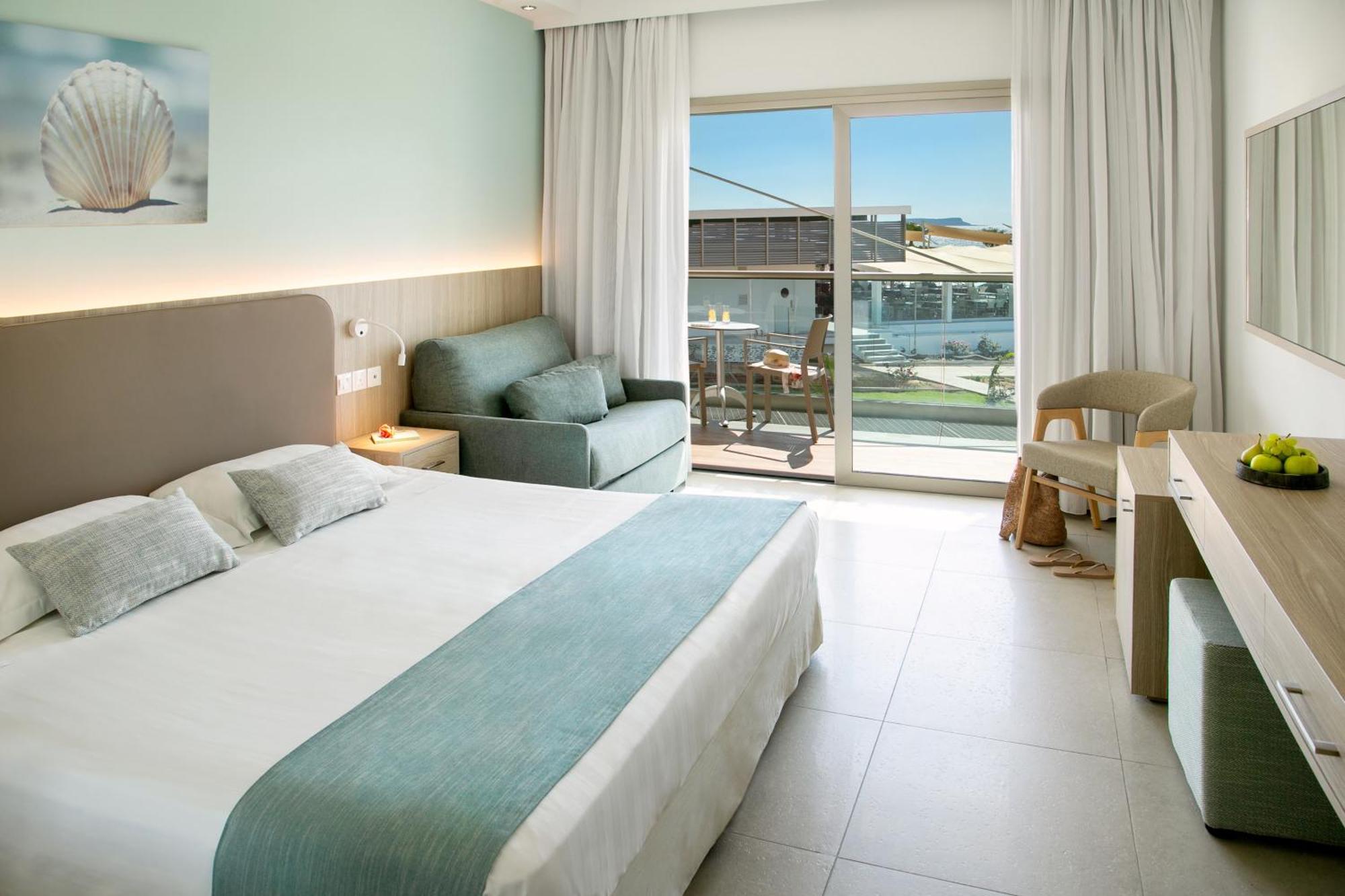 Twin Room Side Sea View