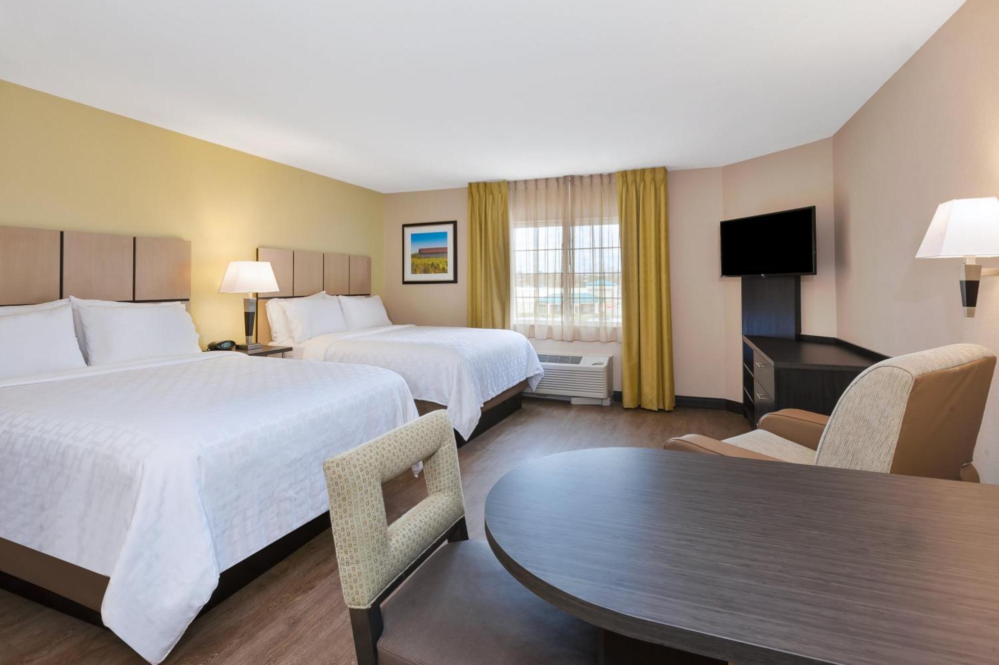 Queen Suite with Two Queen Beds,1278409075:JPEG
