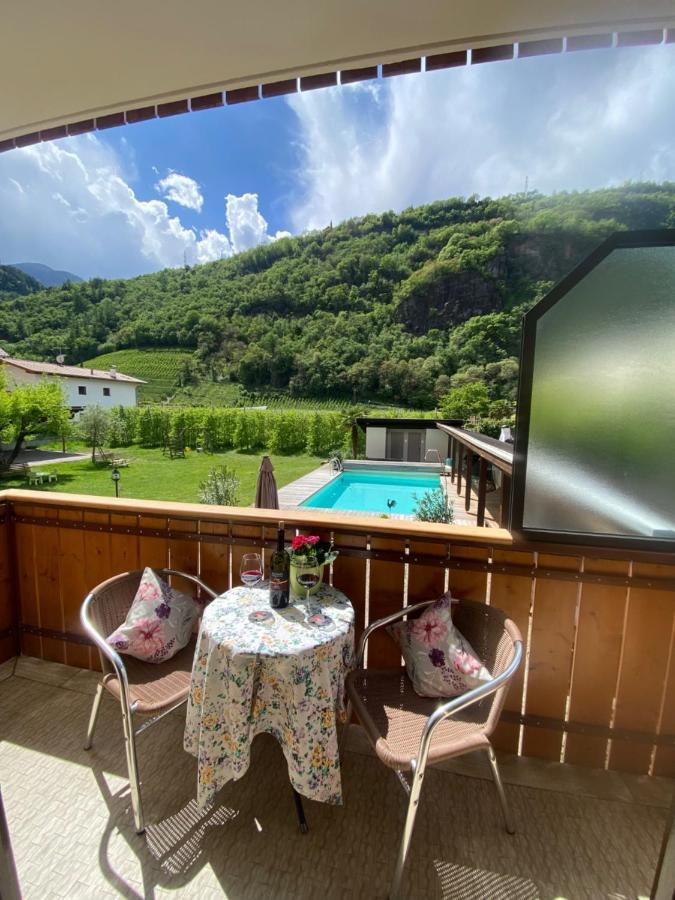 Appartamento con Vista Piscina