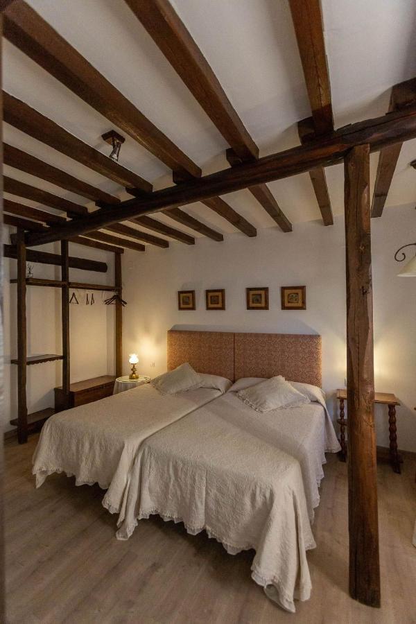 Twin Room,1770357332:JPEG