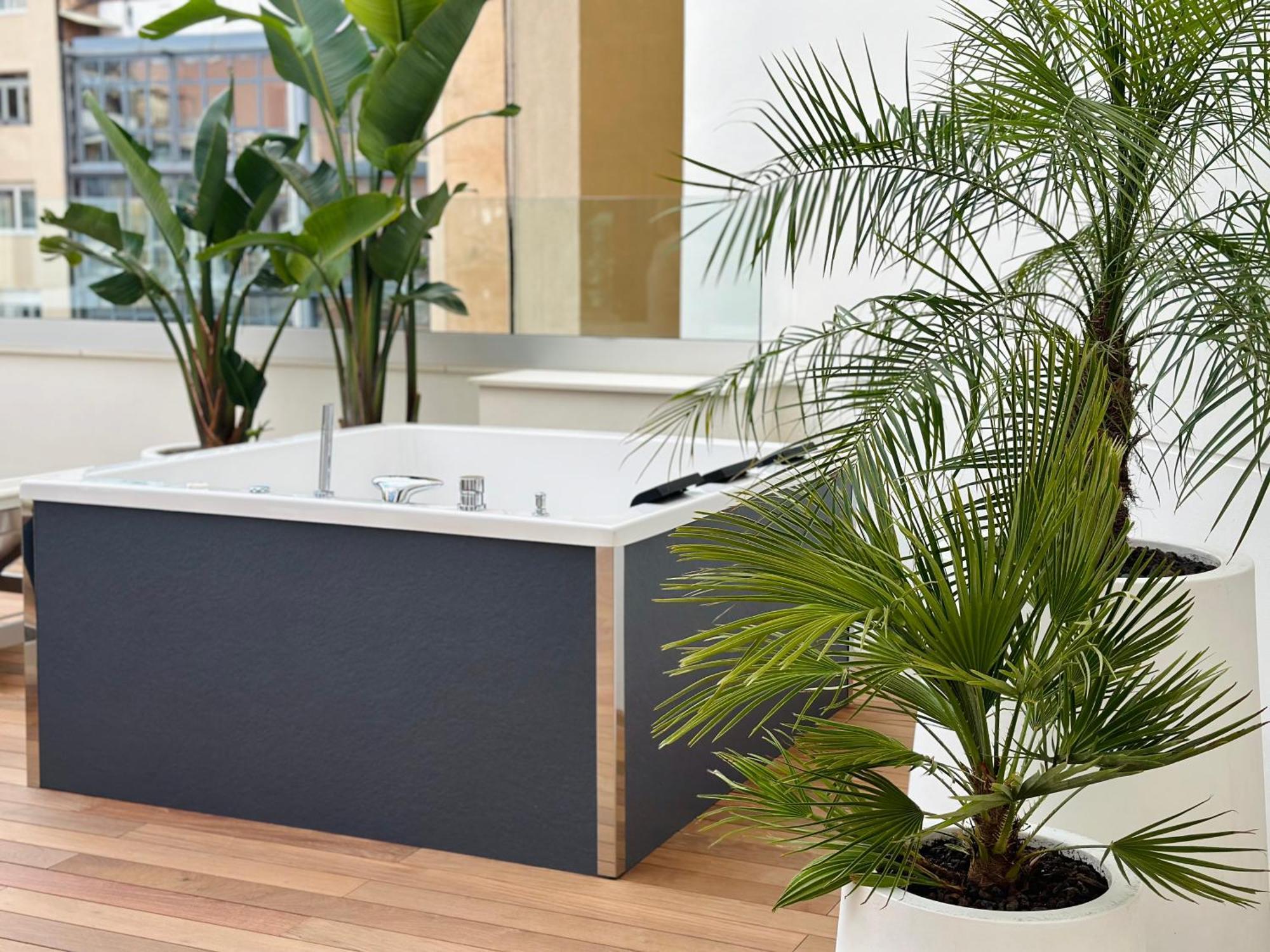 Quarto Duplo Superior com Terraço e Banheira de Hidromassagem