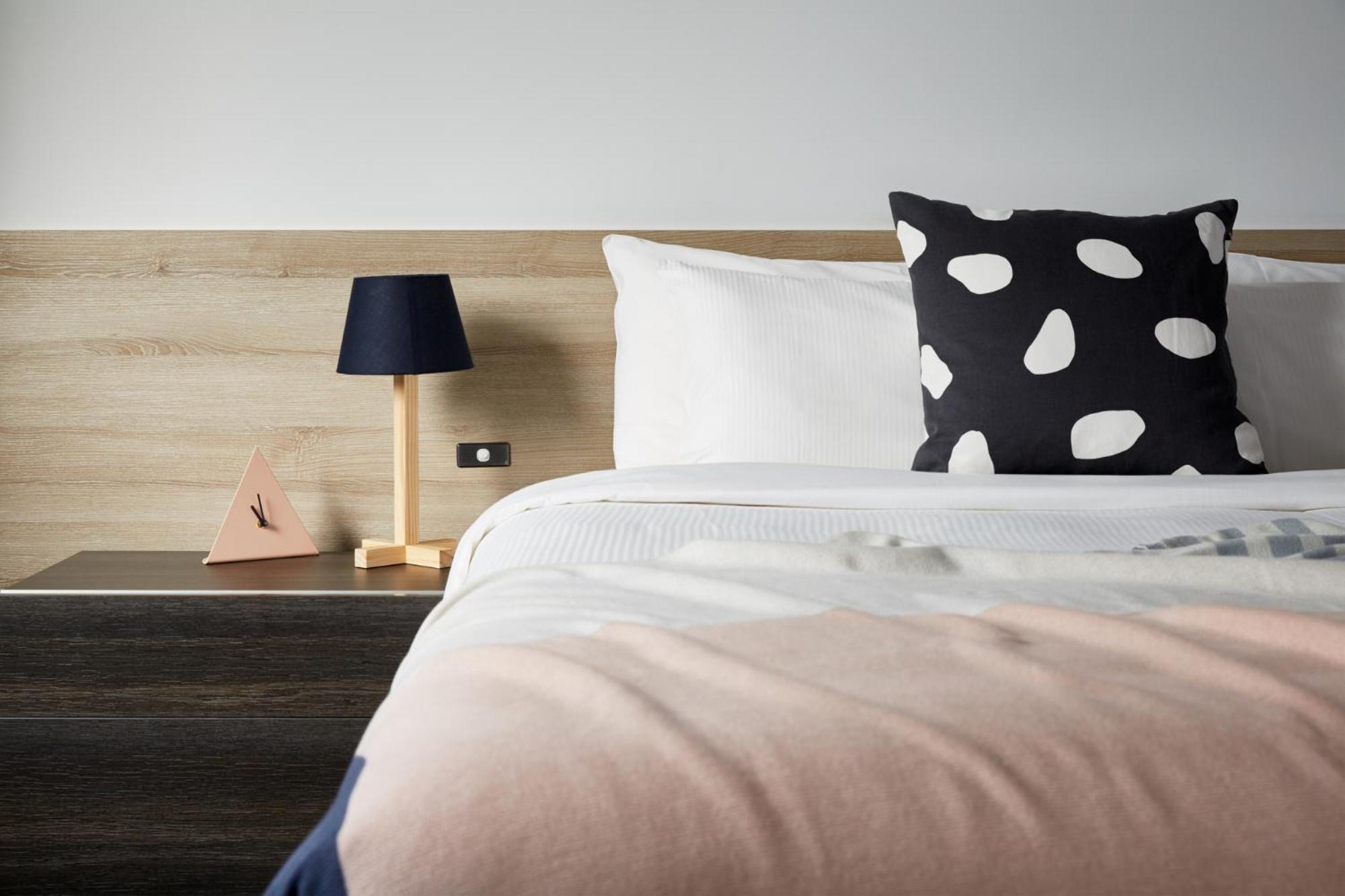 One Bedroom Deluxe,1549851799:JPEG