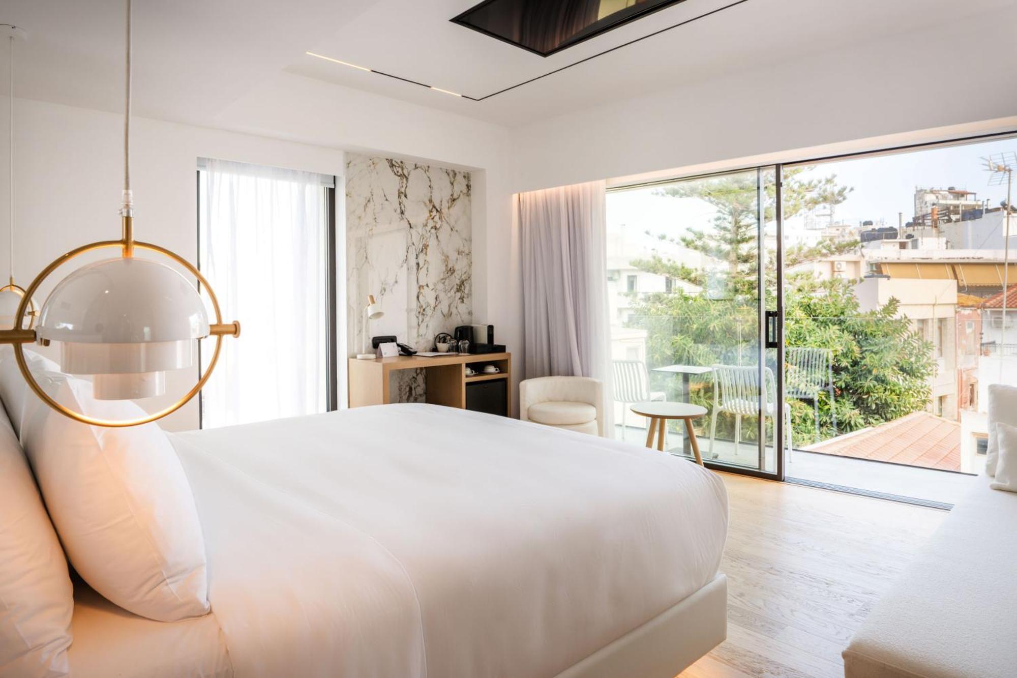 Luxe Suite