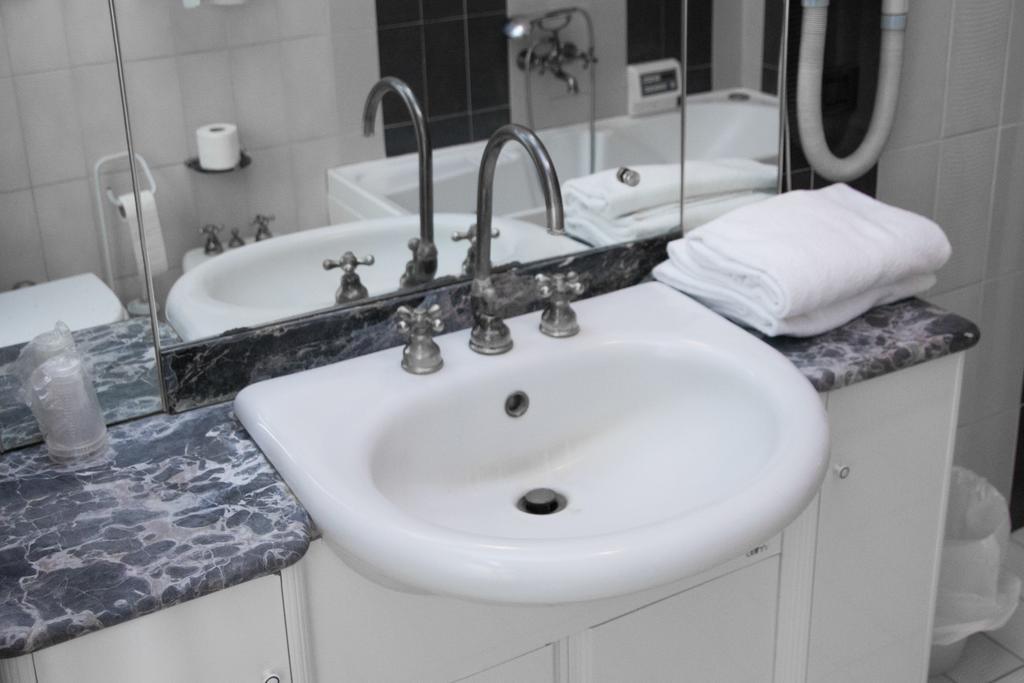 Deluxe Suite with Spa Bath