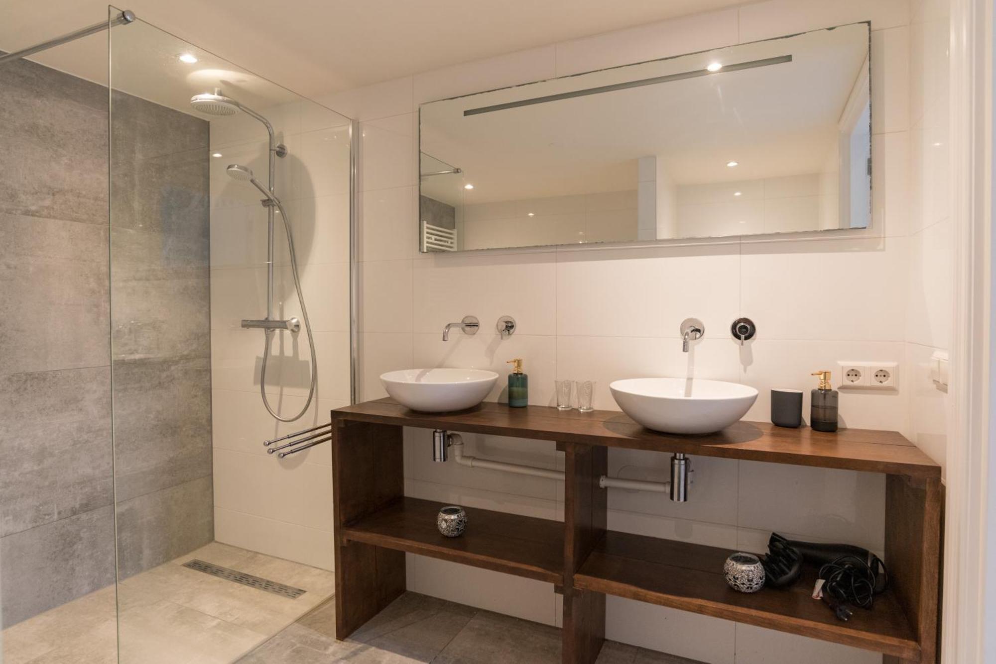 Deluxe Doppelzimmer mit Badewanne (Smedestraat)