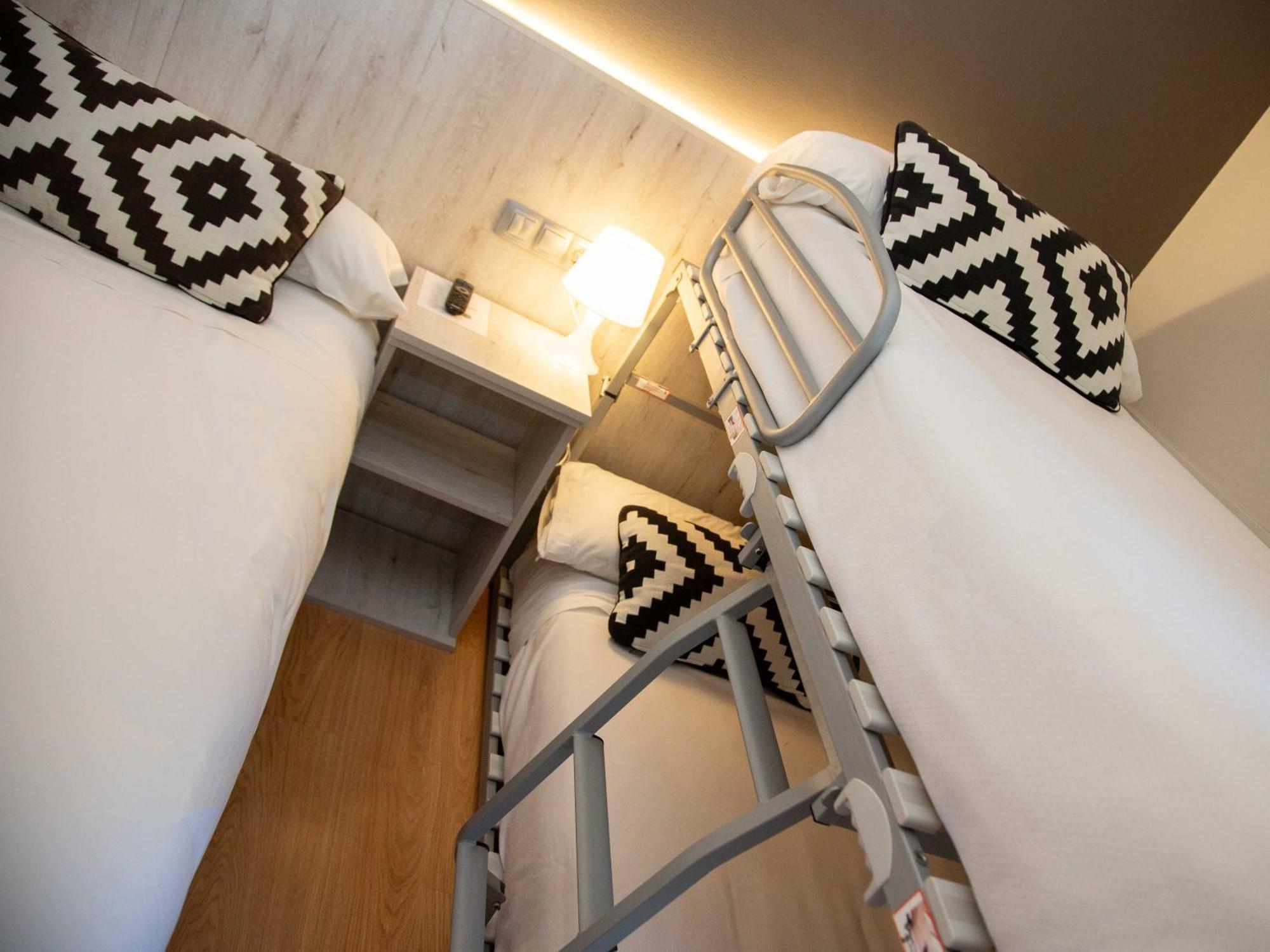 Chambre Quadruple (2 Adultes + 2 Enfants)