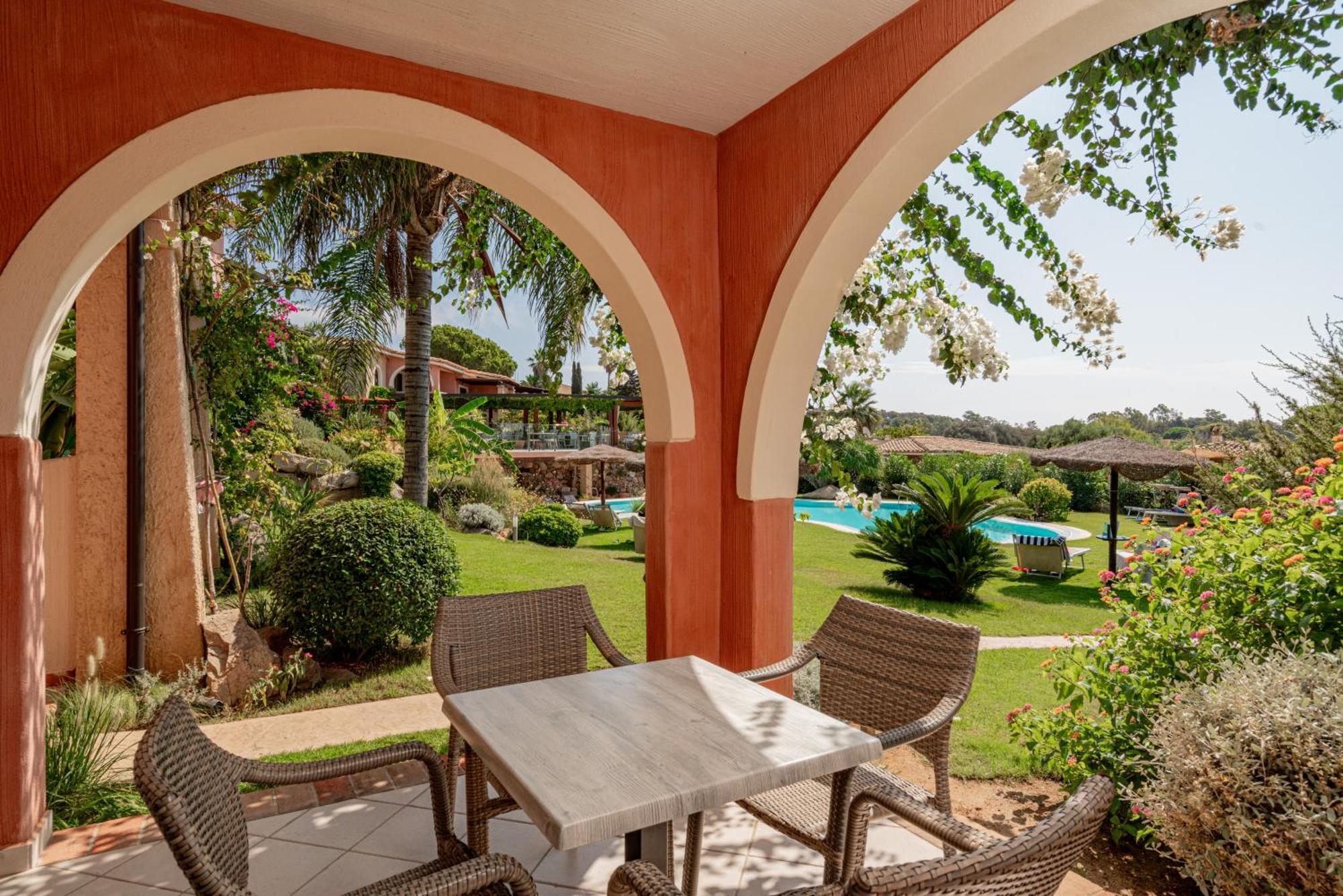 Junior Suite with Pool View - Ground Floor