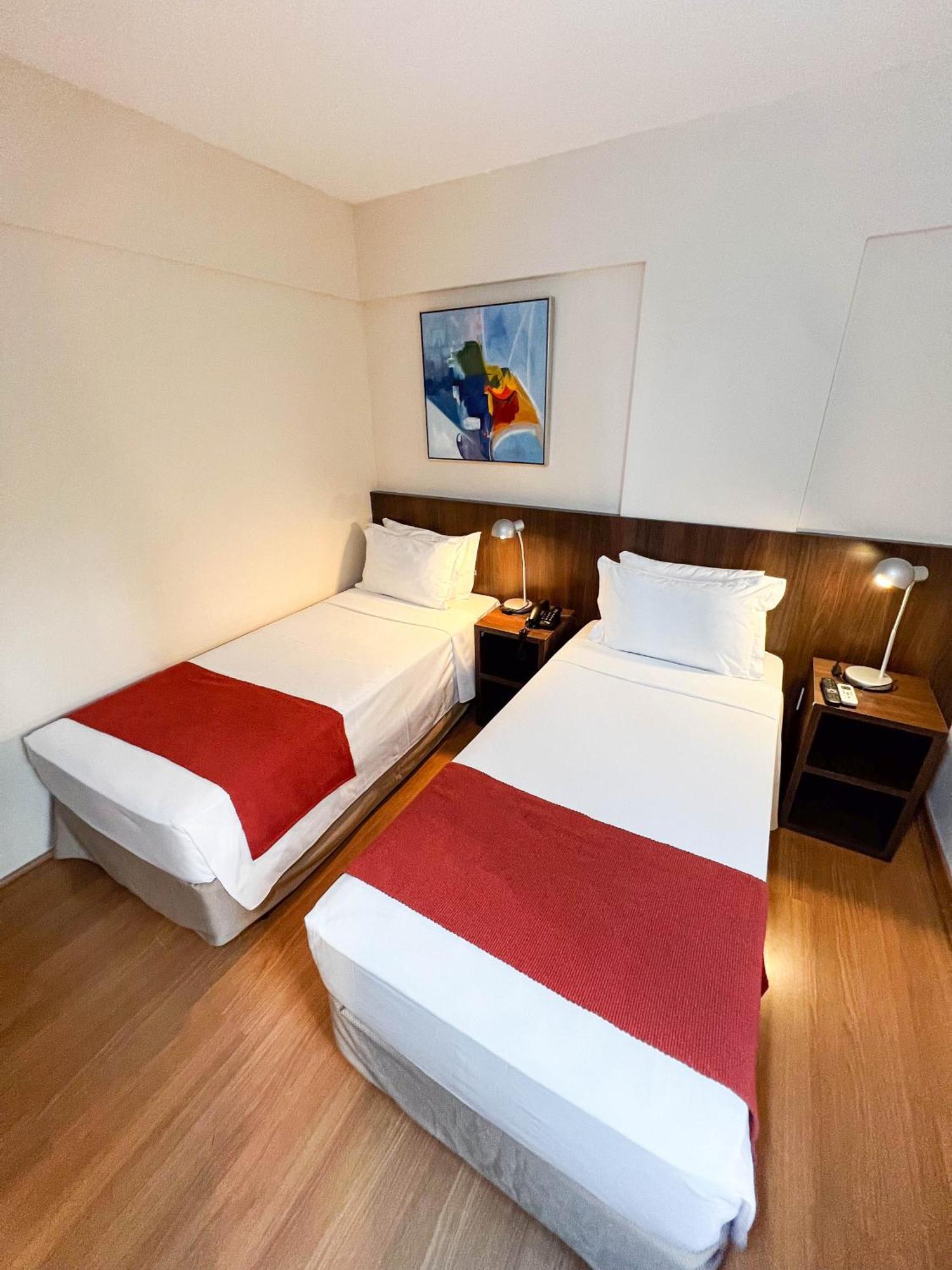 Twin Room,1628669622:JPEG