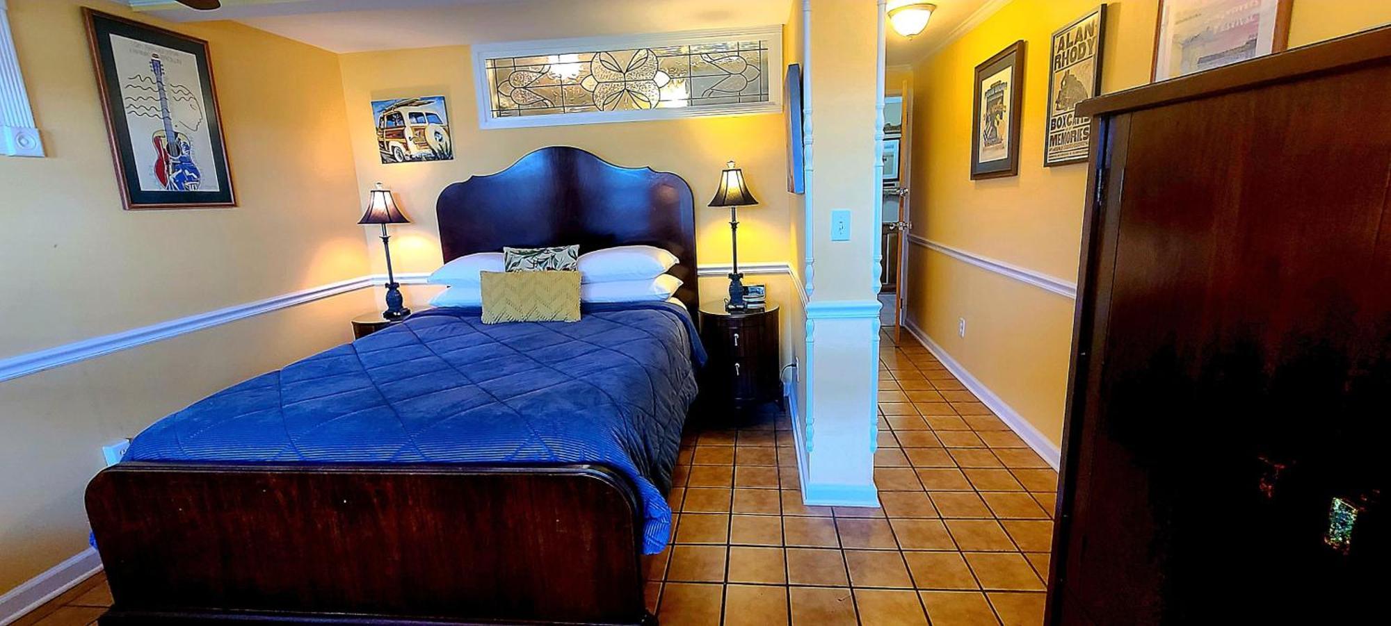 Queen Room with Pool View