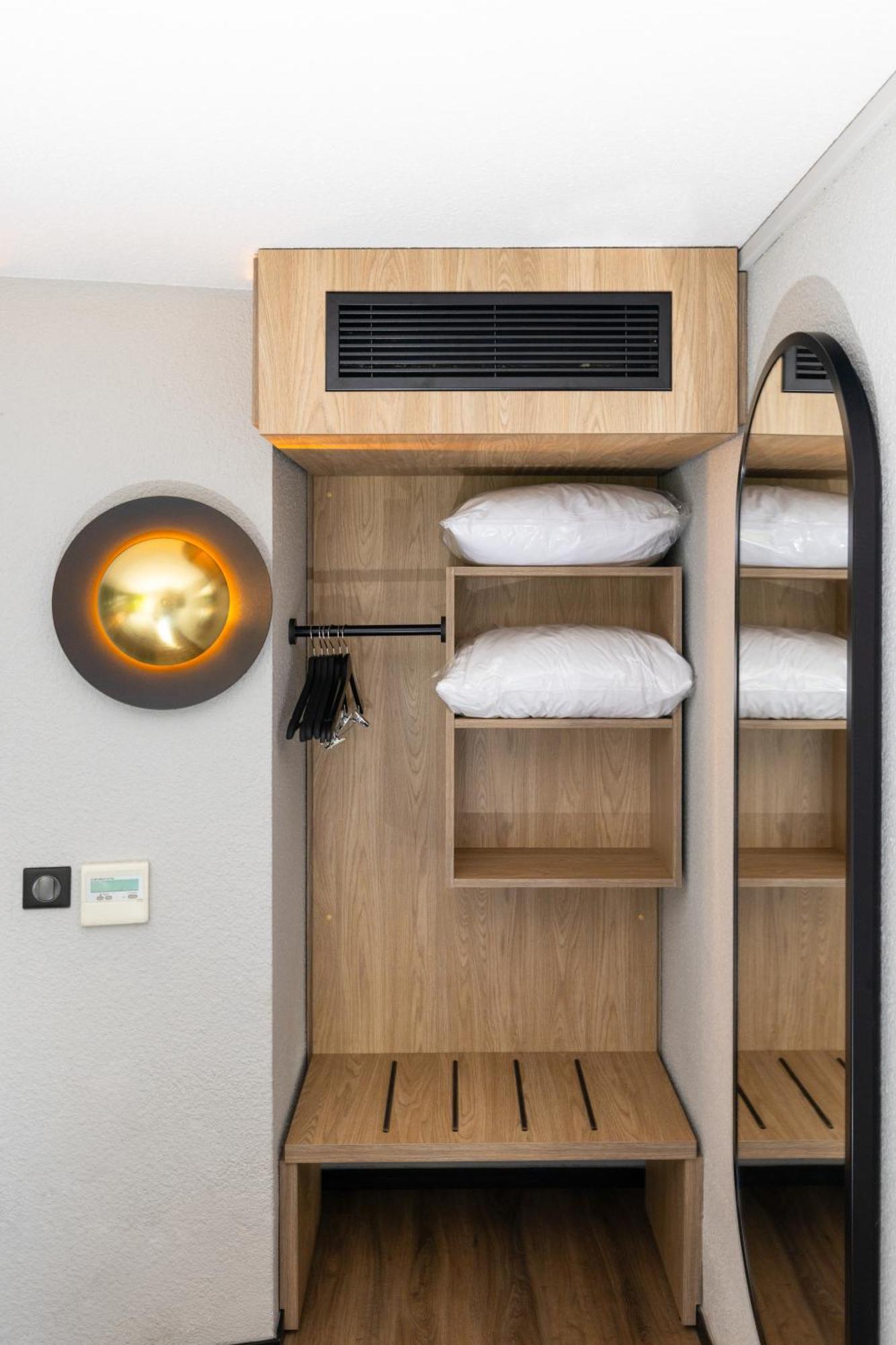 Standard Room 1 Queen Bed,1636737311:JPEG