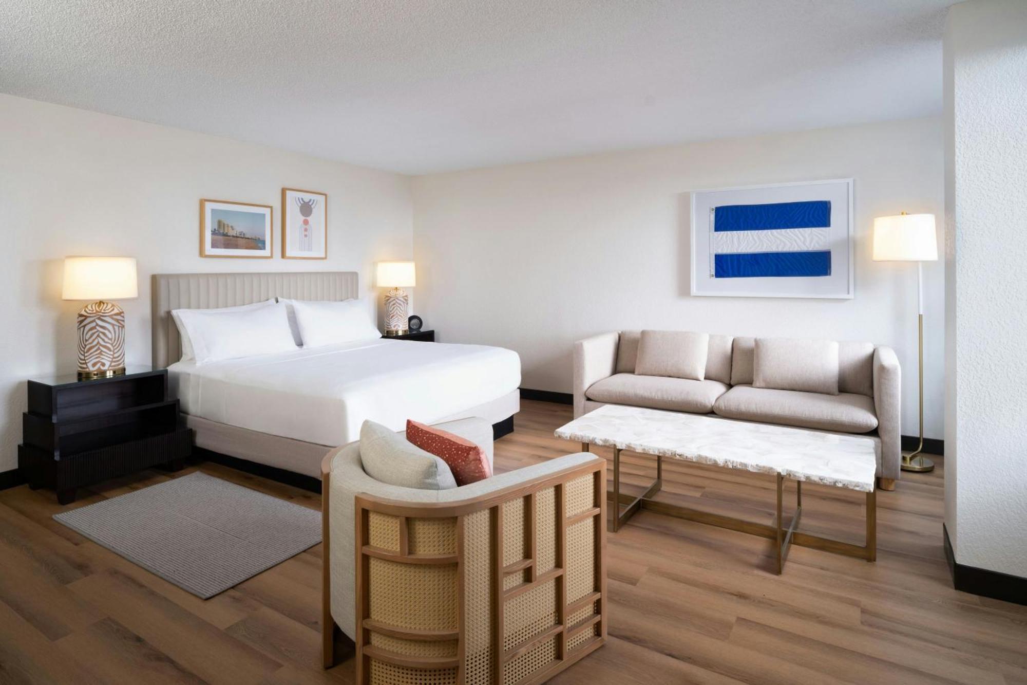 Junior Suite,1643154391:JPEG
