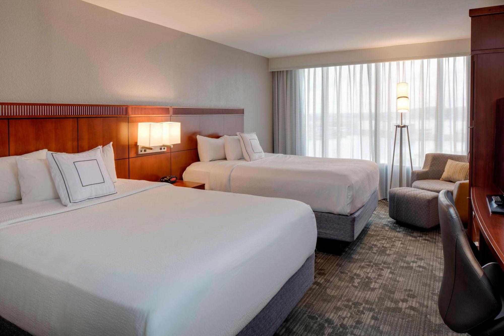 Queen Room with Two Queen Beds,1644412038:JPEG