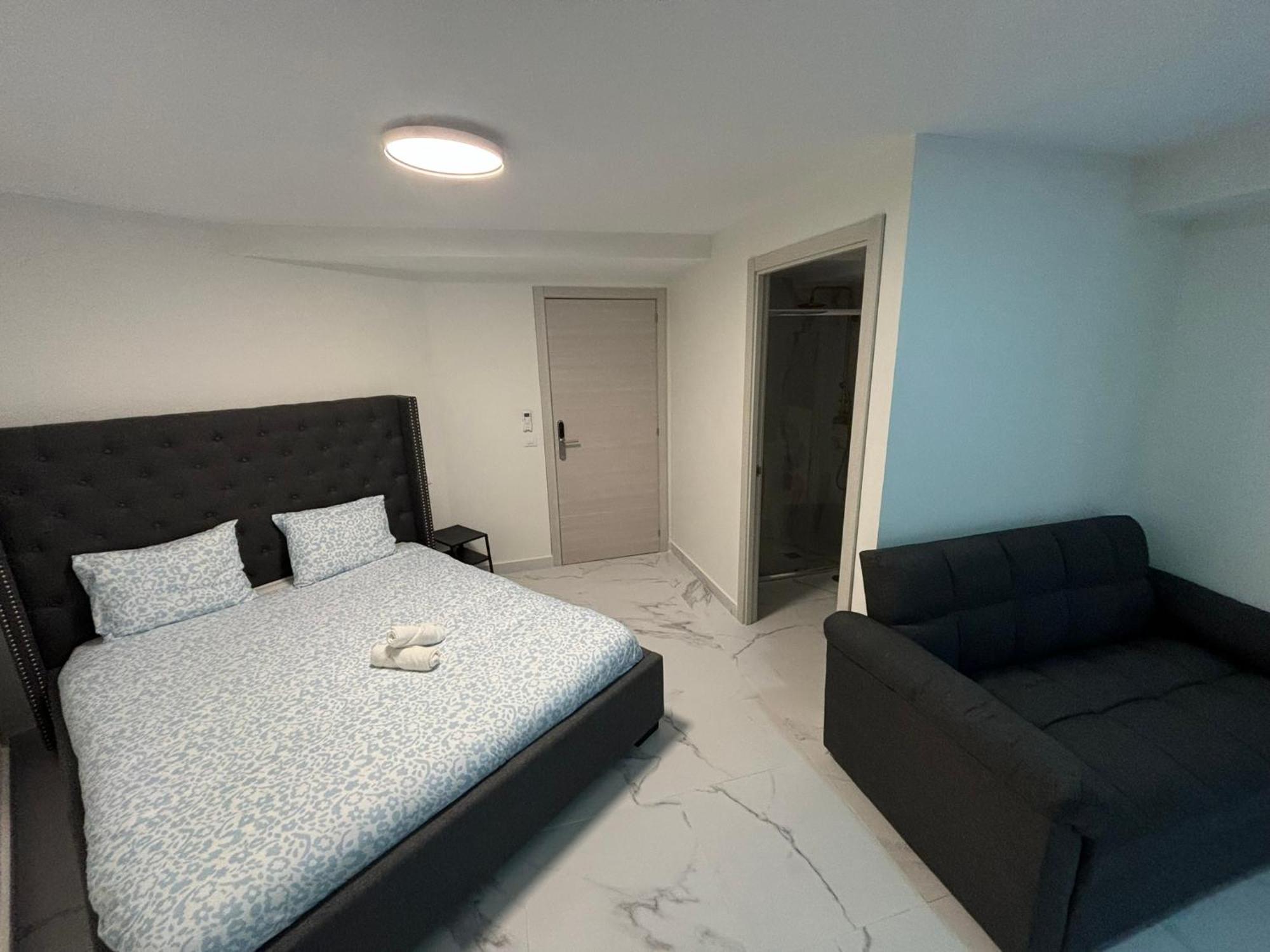 Estudio con terraza