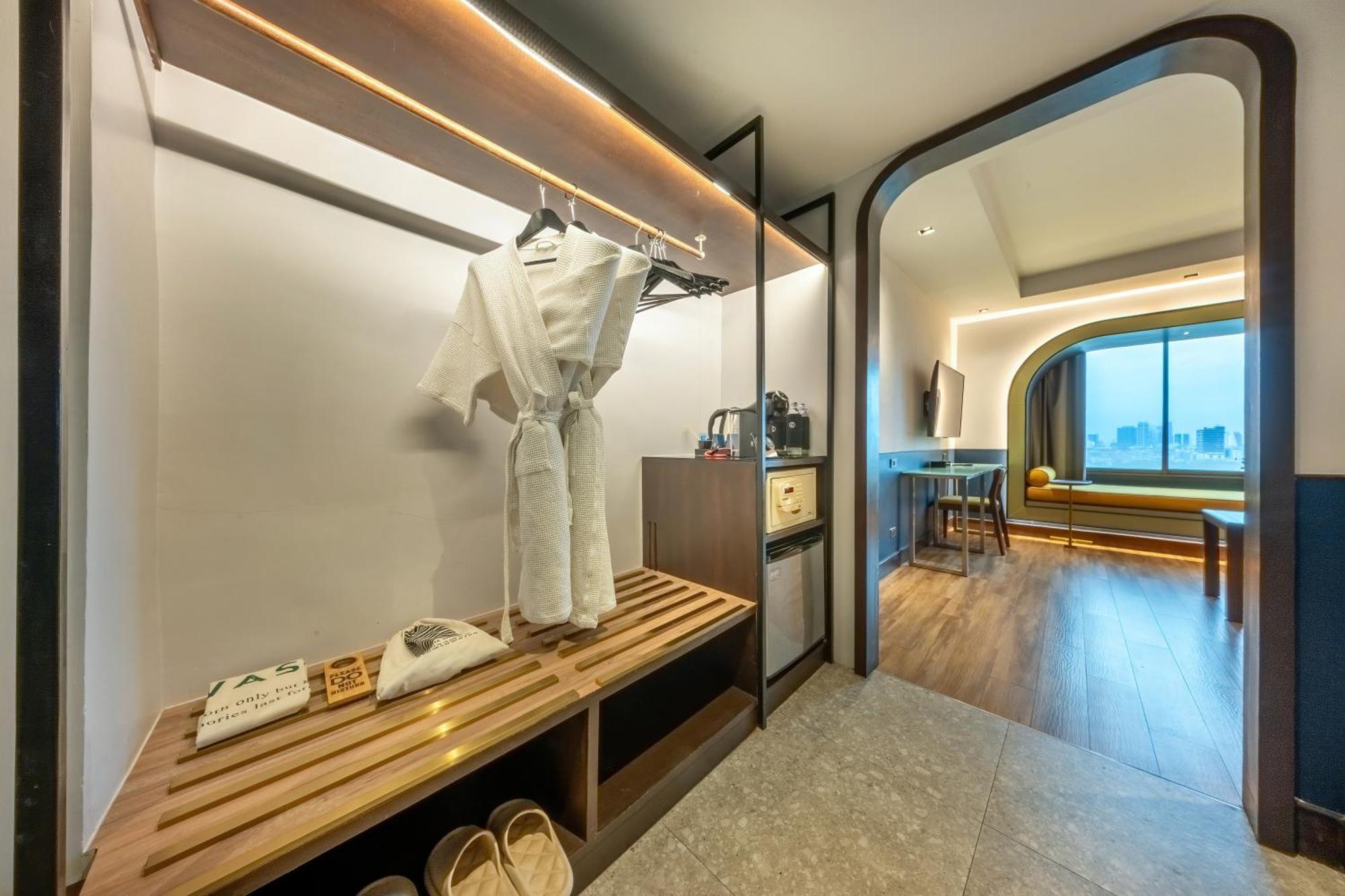Junior Suite,1661639523:JPEG