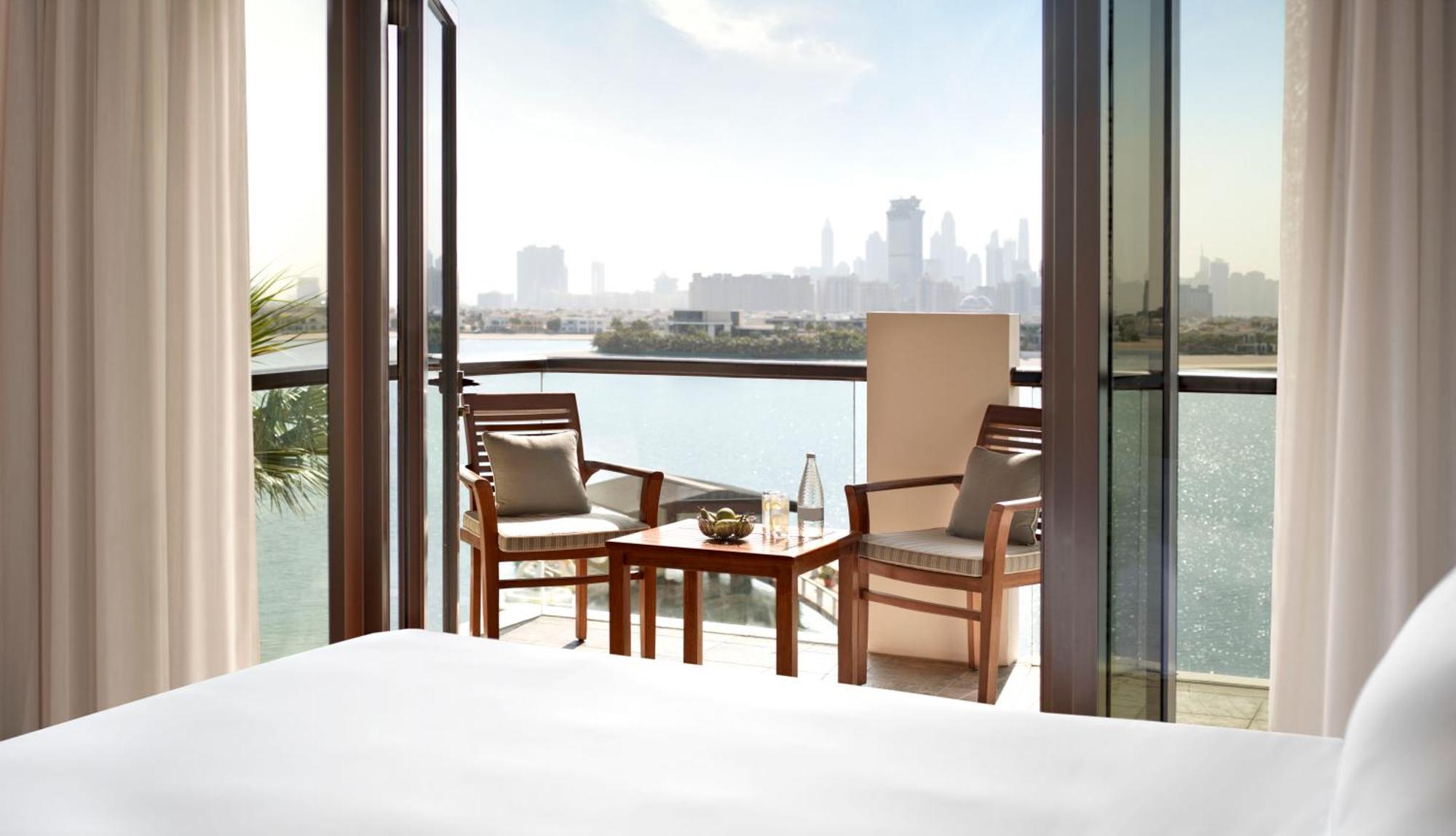 Junior King Suite Sofa Bed Private Balcony Club Access,1770928754:JPEG