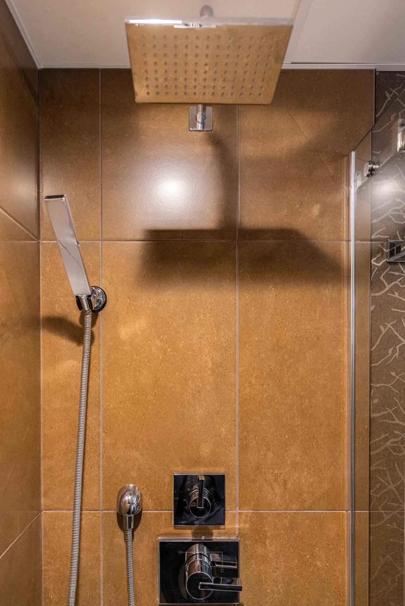 Signature King Room,1666645611:JPEG