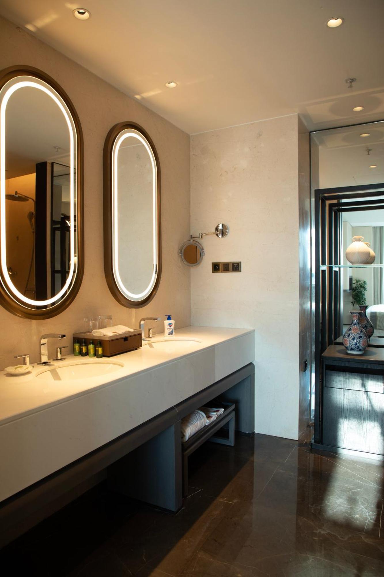Suite Business