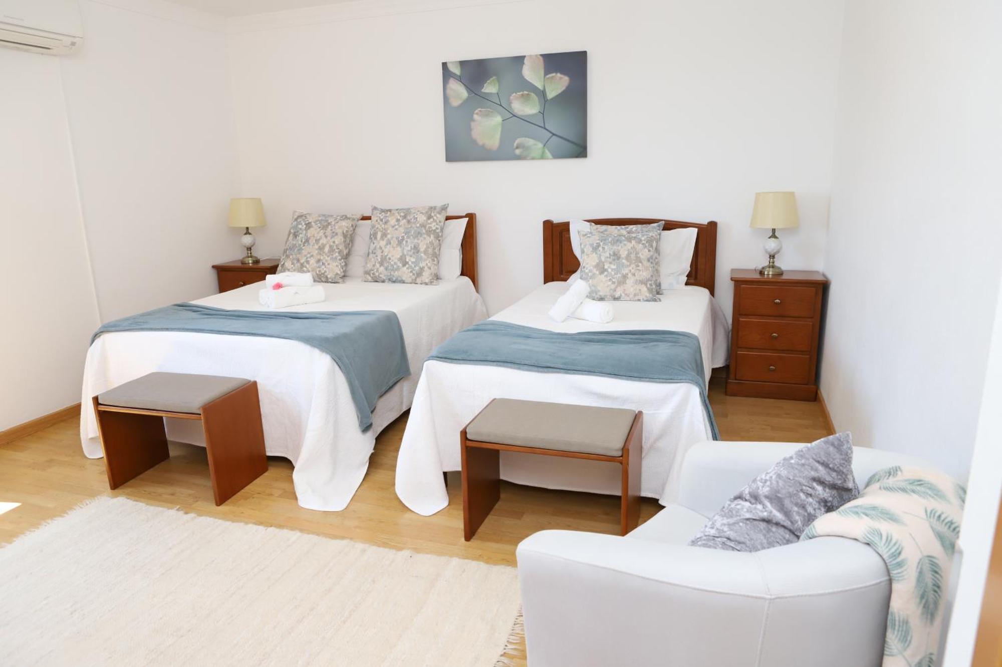 Quarto Deluxe (2 Adultos + 1 Criança)