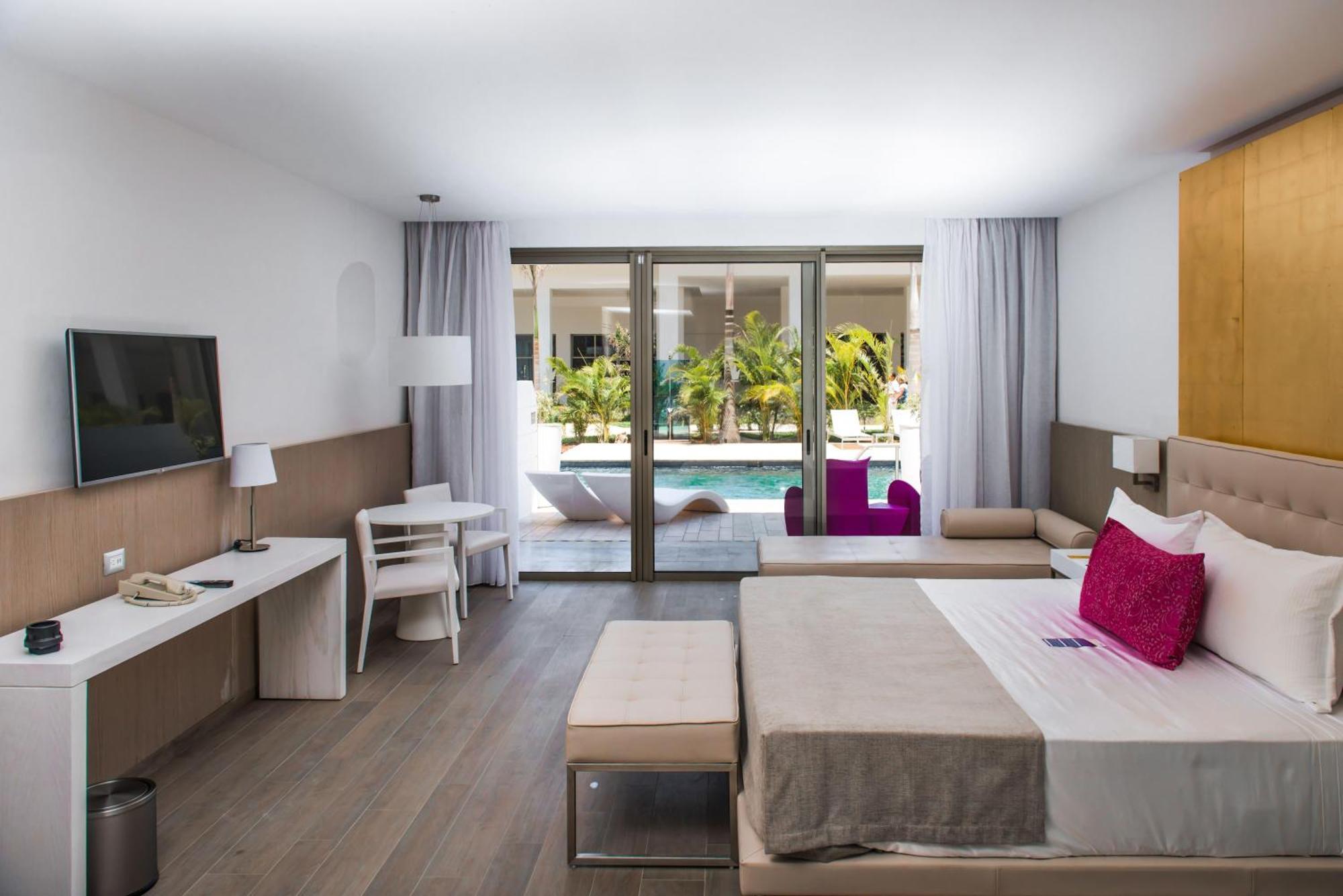 Suite Deluxe Platinum com Acesso à Piscina