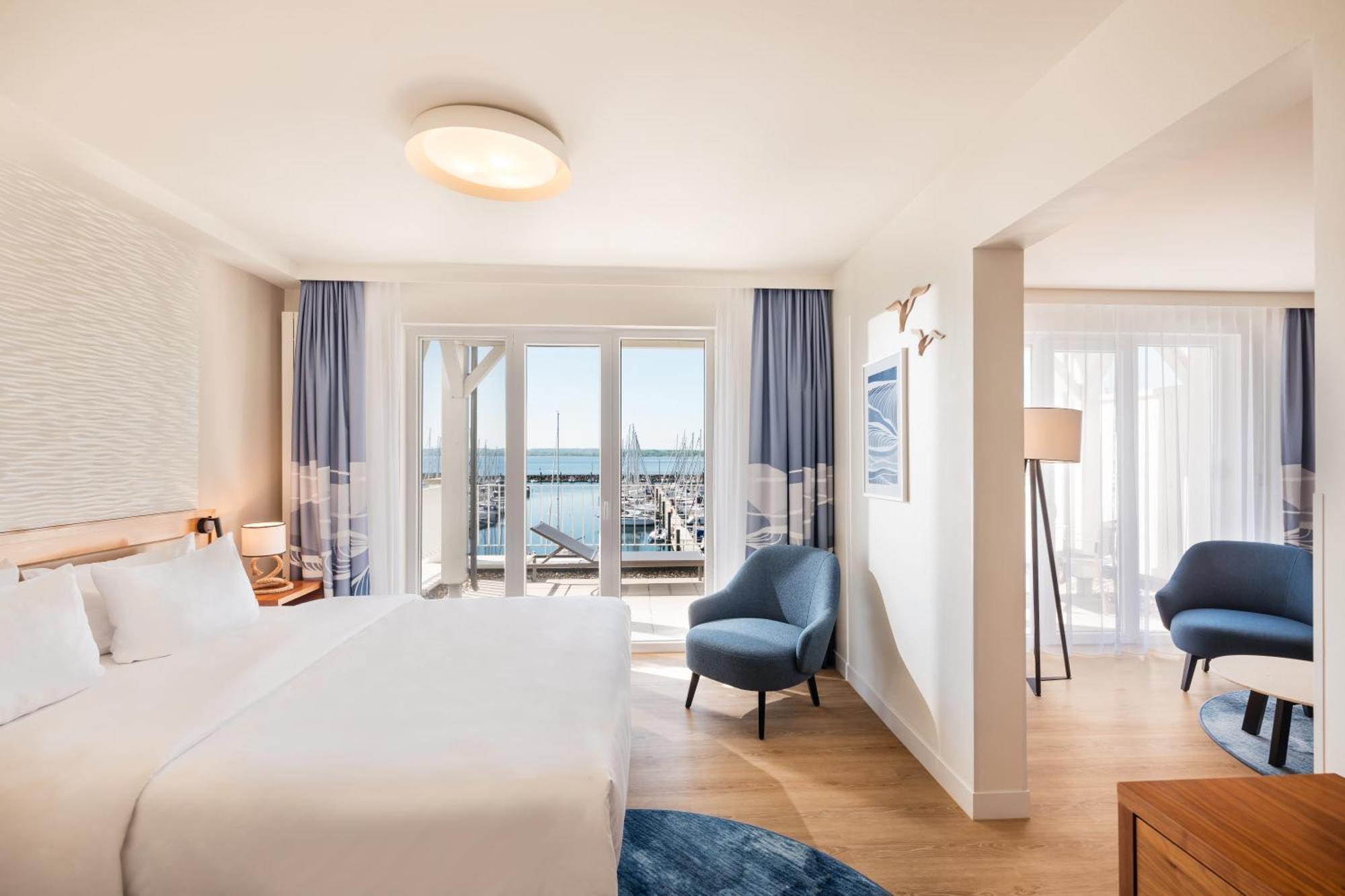 Deluxe Suite Sea View,1698855245:JPEG