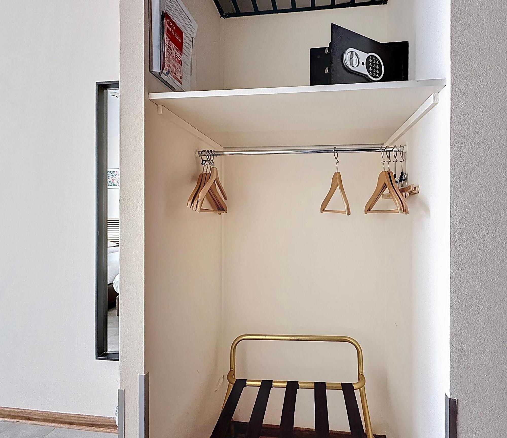 Triple Room,1710633977:JPEG