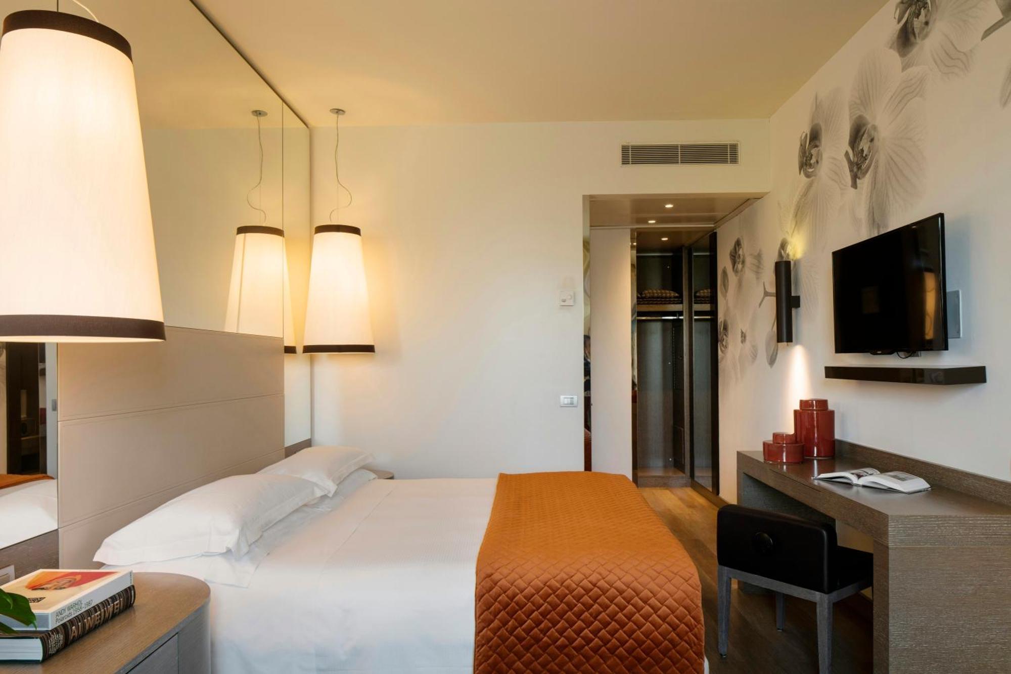 Deluxe Double or Twin Room,1729993700:JPEG