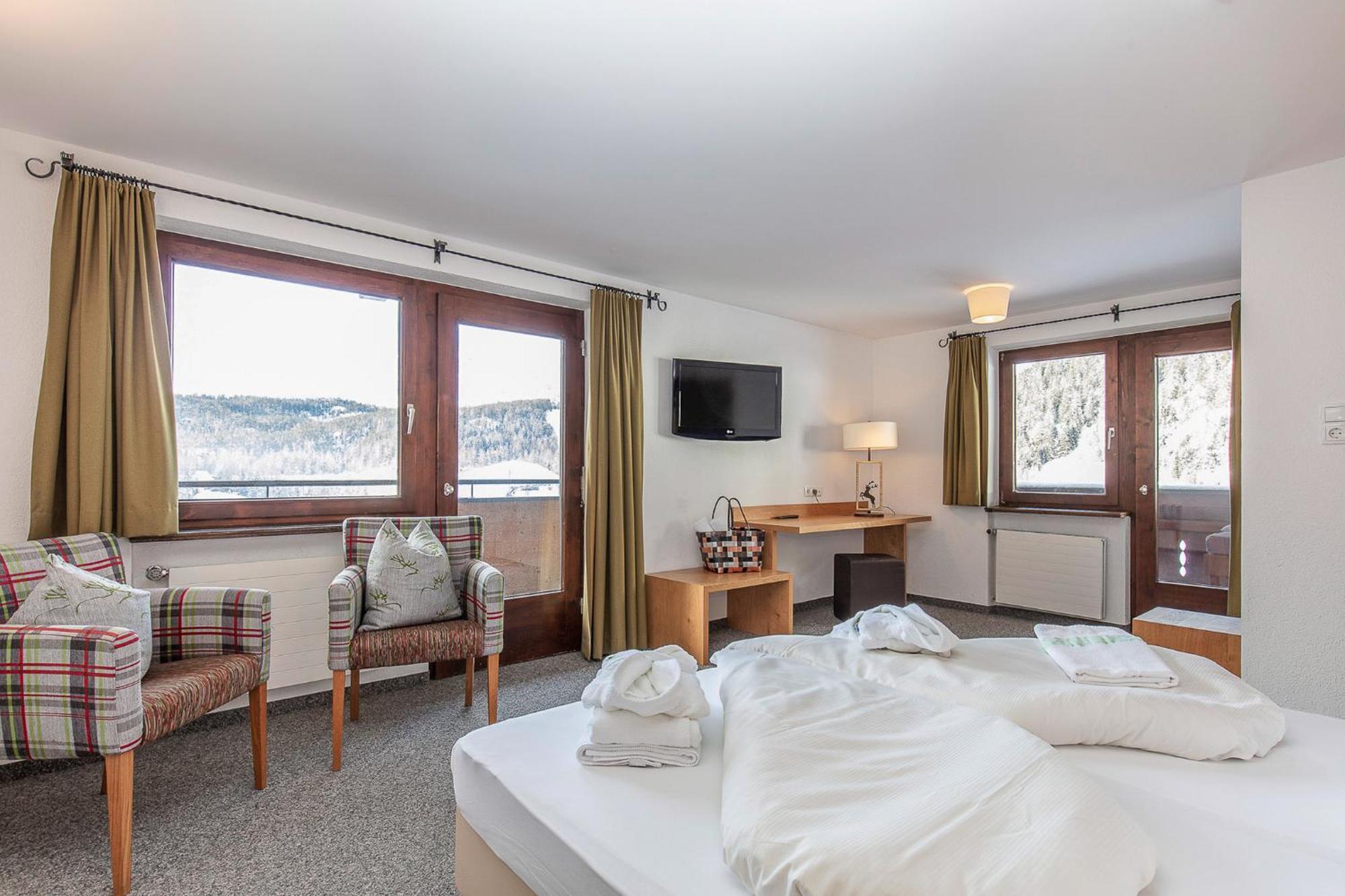 Classic Double Room,1774449372:JPEG