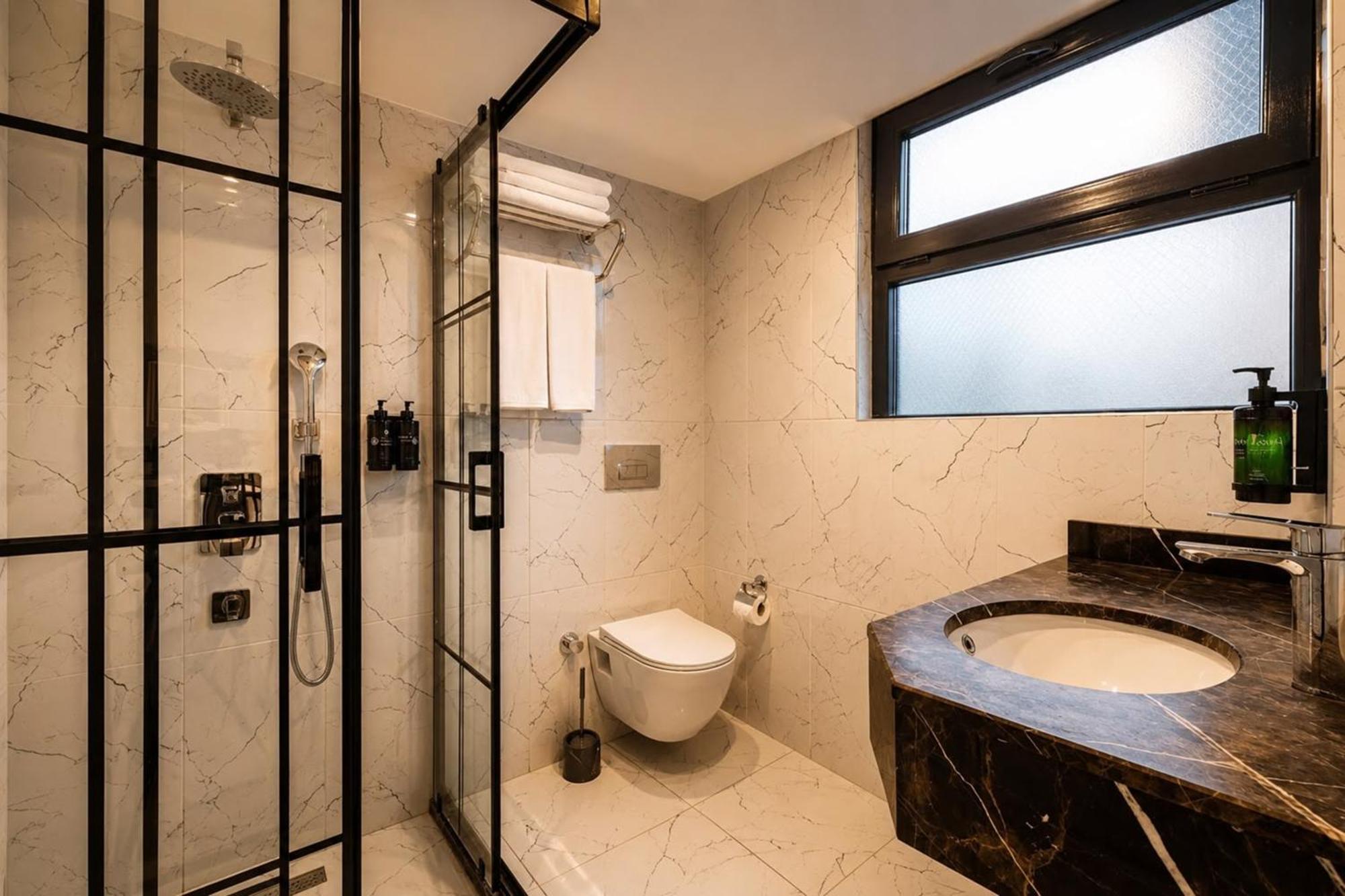 Deluxe Family Suite,1774445546:JPEG